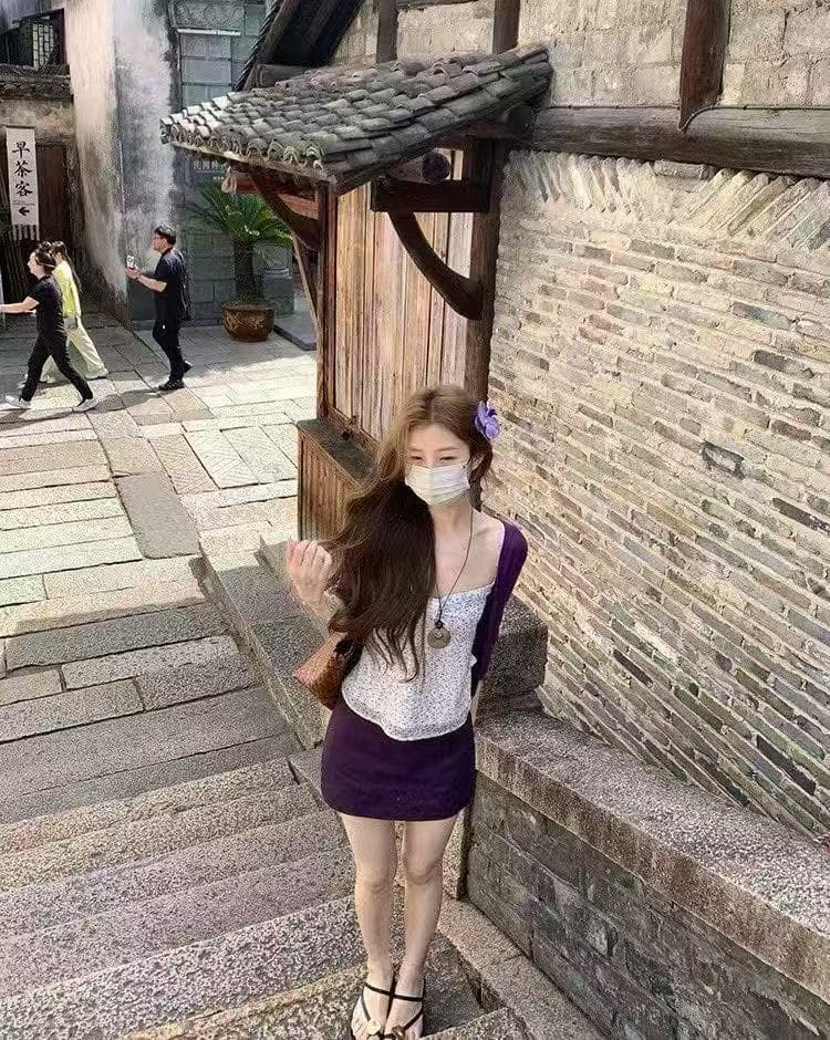 새로운 패션 편안함 미니멀리즘 얇은 스타일 오픈 가디건 꽃무늬 주름 허리 수축 슬립 하이웨이스트 미니 스커트 세트 이미지 5