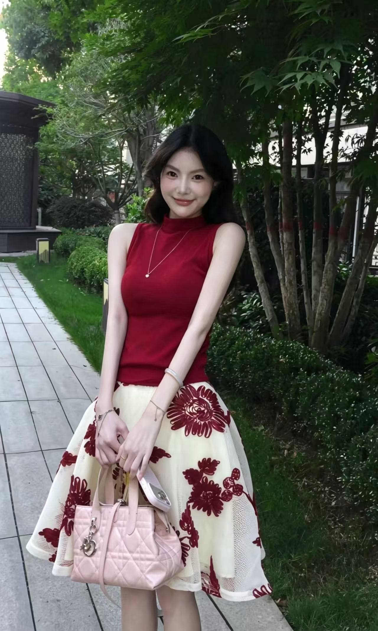 새로운 프랑스식 명문 여성 바람 미니멀리즘 민소매 맨위 허리밴드 파란색 자수 꽃 반신 치마 세트 이미지 2