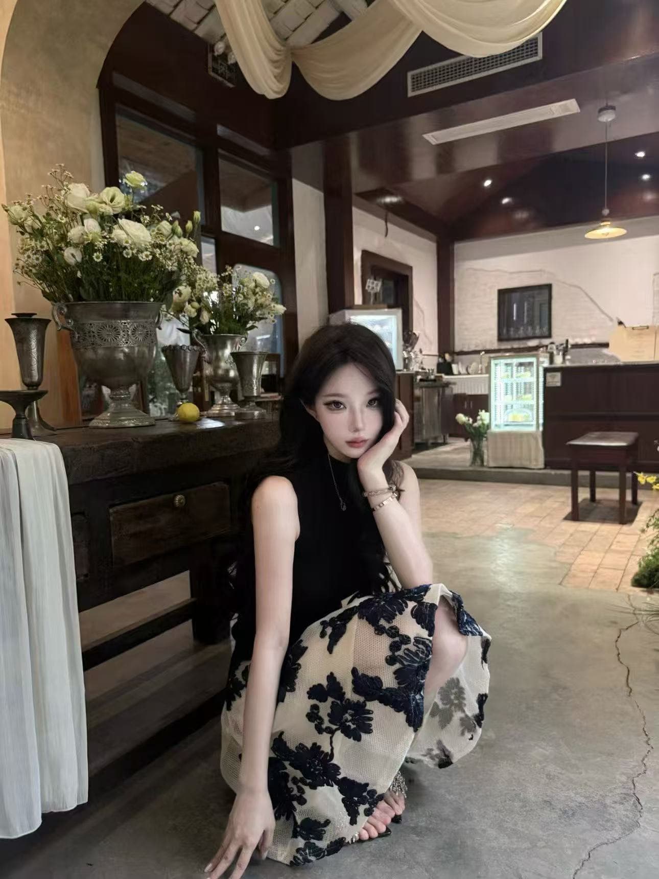 새로운 프랑스식 명문 여성 바람 미니멀리즘 민소매 맨위 허리밴드 파란색 자수 꽃 반신 치마 세트 상세 이미지 6