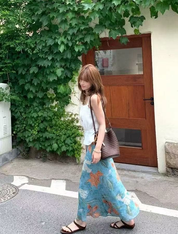 새로운 패션 레이스 허리 수축 조끼 작은 셔츠 허리밴드 파란색 프린트 꽃 반신 치마 세트 상세 이미지 2