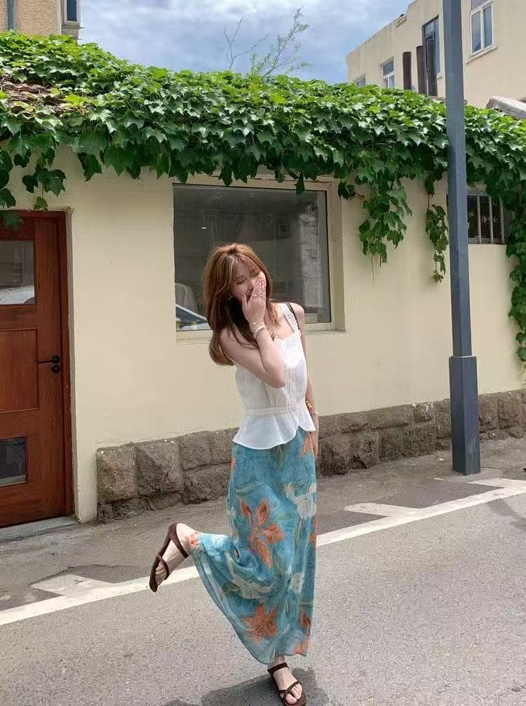 새로운 패션 레이스 허리 수축 조끼 작은 셔츠 허리밴드 파란색 프린트 꽃 반신 치마 세트 상세 이미지 7