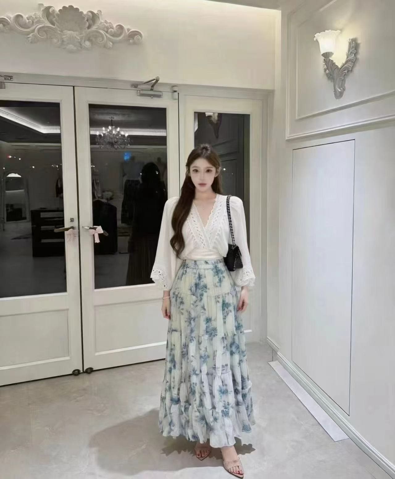새로운 순수한 욕망 바람 핫걸 레이스 측면 V넥 쇼트 스타일 셔츠 허리밴드 블루 꽃 반신 치마 세트 상세 이미지 6