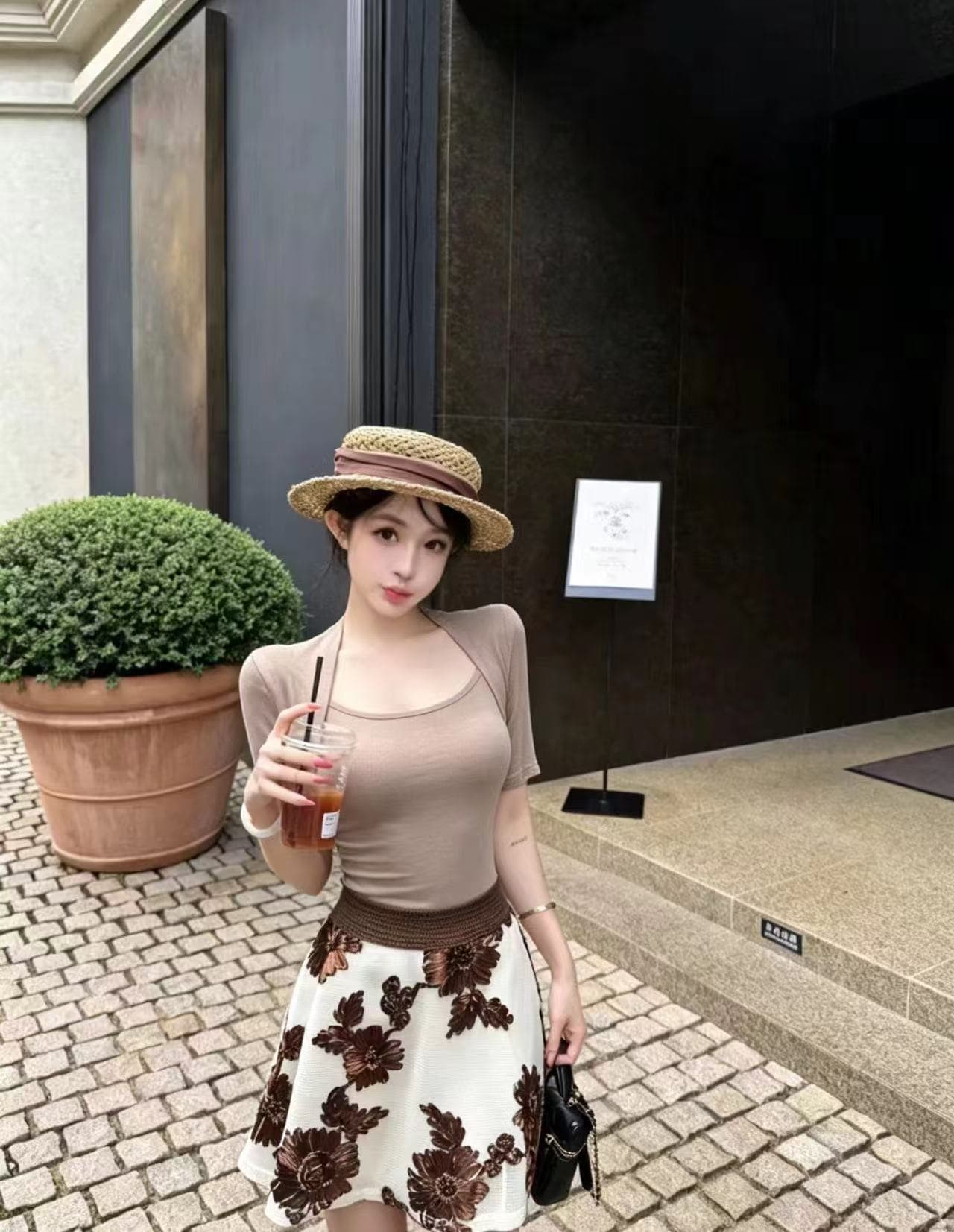 새로운 한국 스타일 패션 광장 칼라 몸매 가꾸기 중간 소매 맨위 허리밴드 자수 미니멀리즘 반신 치마 세트 상세 이미지 4