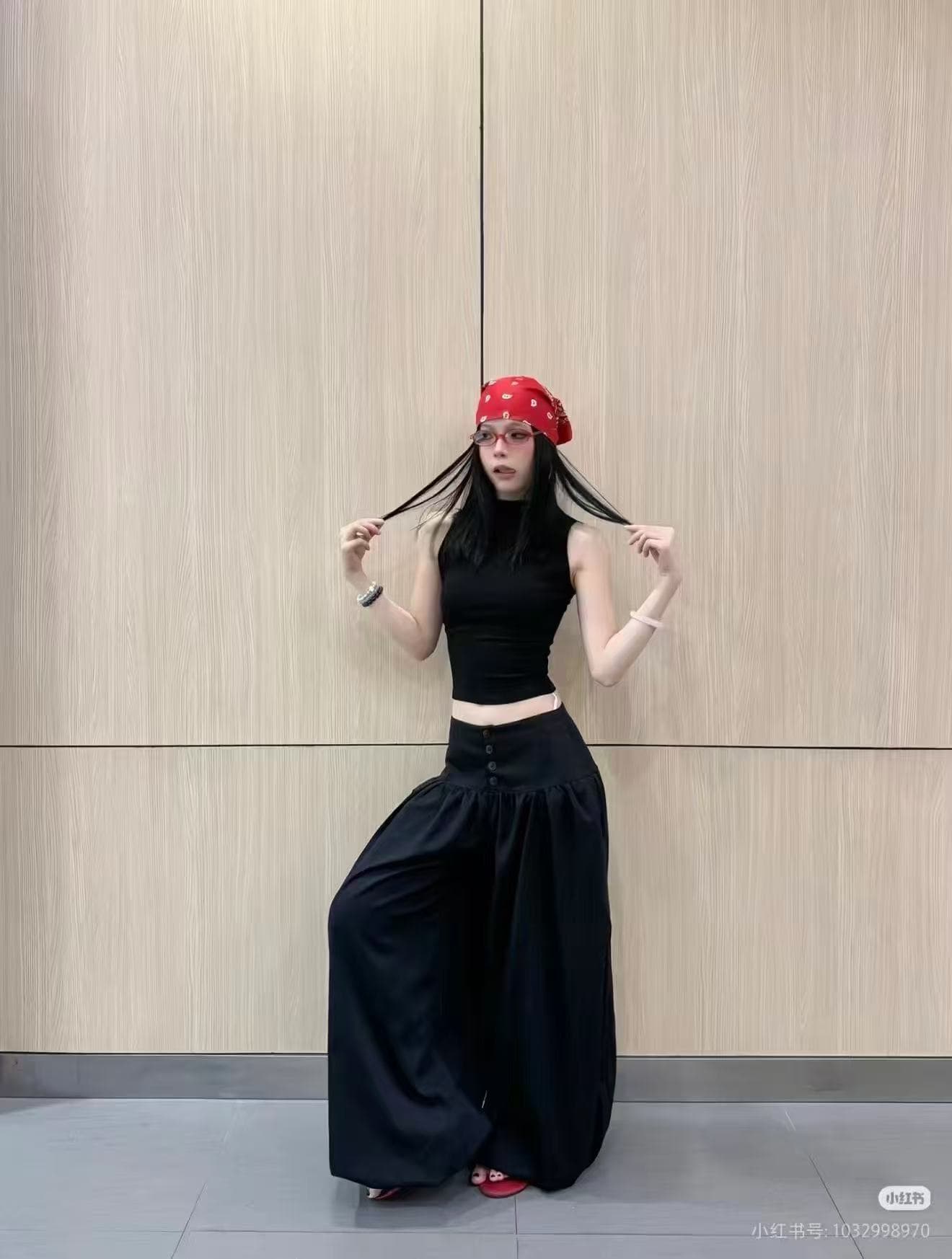 새로운 패션 미니멀리즘 u 칼라 반팔 맨위 허리밴드 도루 가을 센스 느긋한 바람 배기 바지 투피스 세트 이미지 3