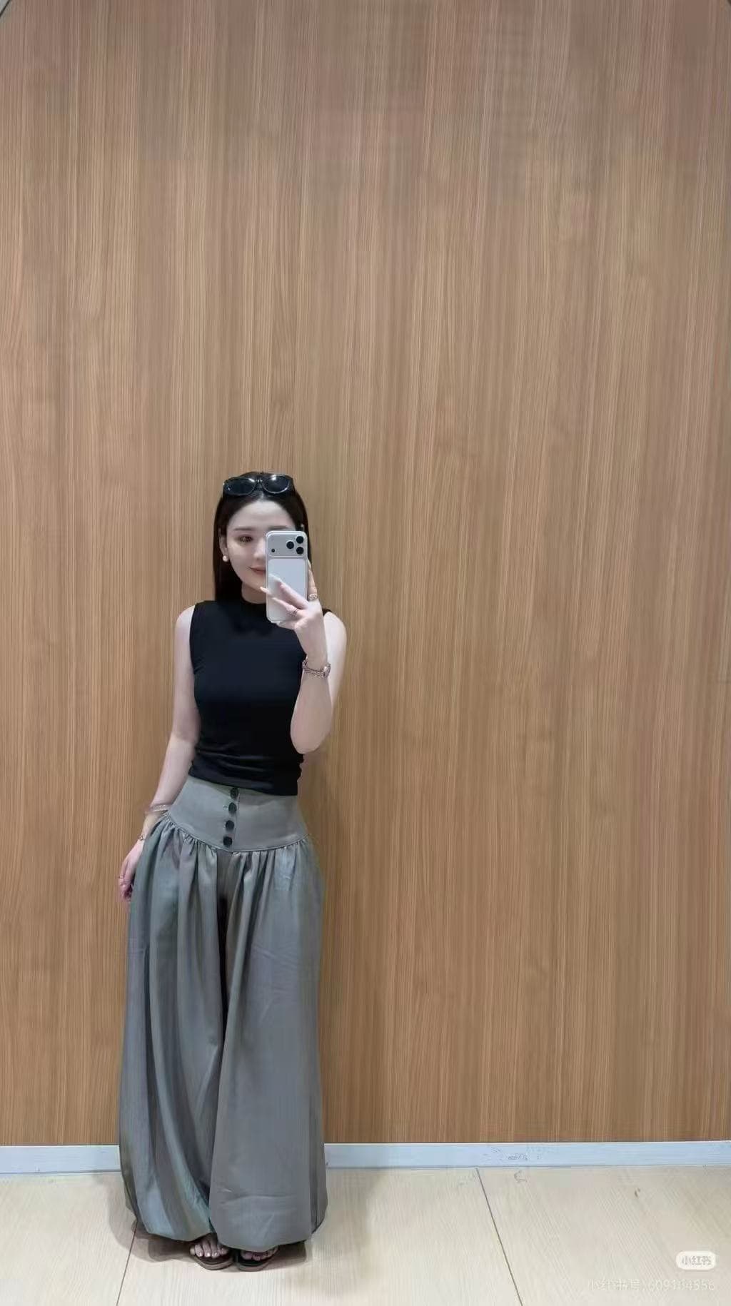 새로운 패션 미니멀리즘 u 칼라 반팔 맨위 허리밴드 도루 가을 센스 느긋한 바람 배기 바지 투피스 세트 상세 이미지 3