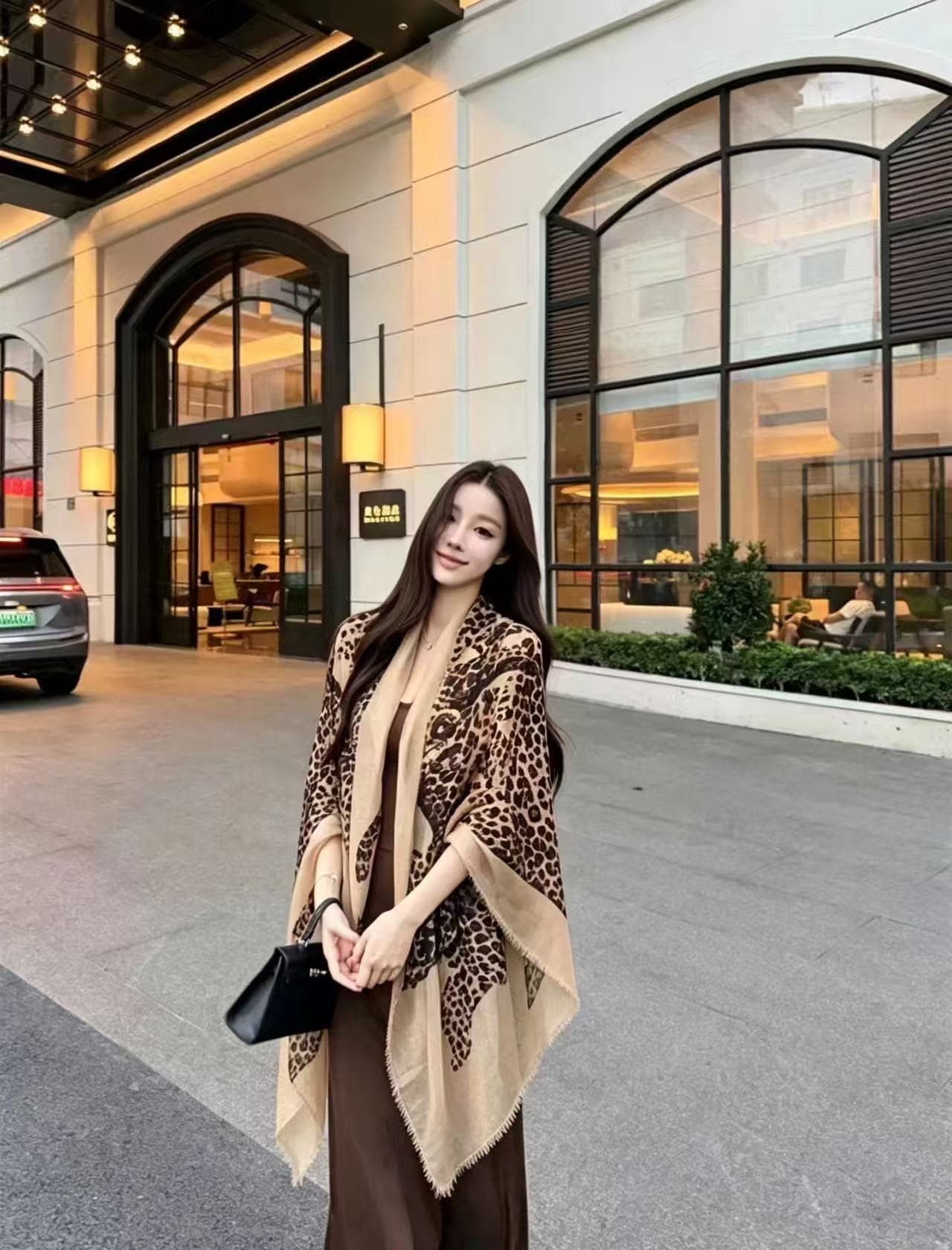 새로운 오래된 돈 바람 빛 럭셔리 패션 품격 고급 센스 숄 슬립 몸매 가꾸기 드레스 투피스 세트 이미지 5