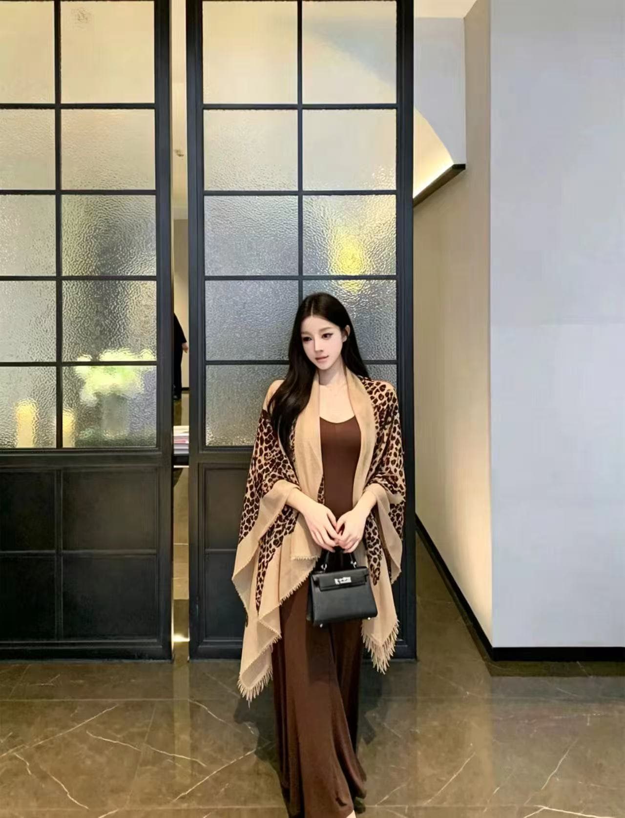 새로운 오래된 돈 바람 빛 럭셔리 패션 품격 고급 센스 숄 슬립 몸매 가꾸기 드레스 투피스 세트 상세 이미지 4