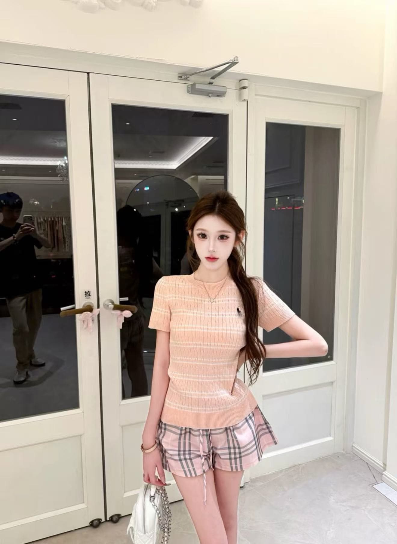 새로운 한국 스타일 패션 몸매 가꾸기 작은 말 자수 니트 배색 맨위 허리밴드 체크무늬 반바지 세트 이미지 4