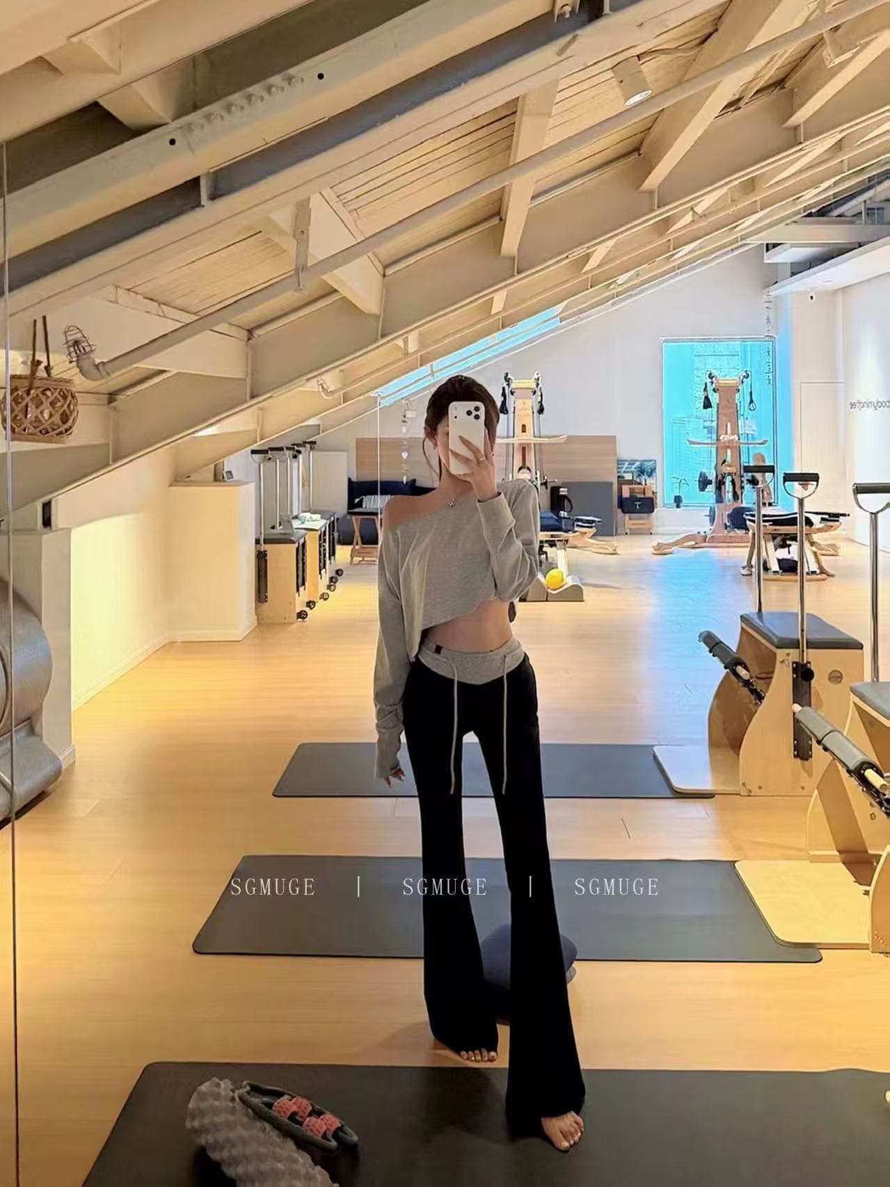 새로운 한국 스타일 패션 기초 섹션 게으른 바람 오프숄더 짧은 티셔츠 하이웨이스트 패치워크 모델 작업자 바지 세트 상세 이미지 7