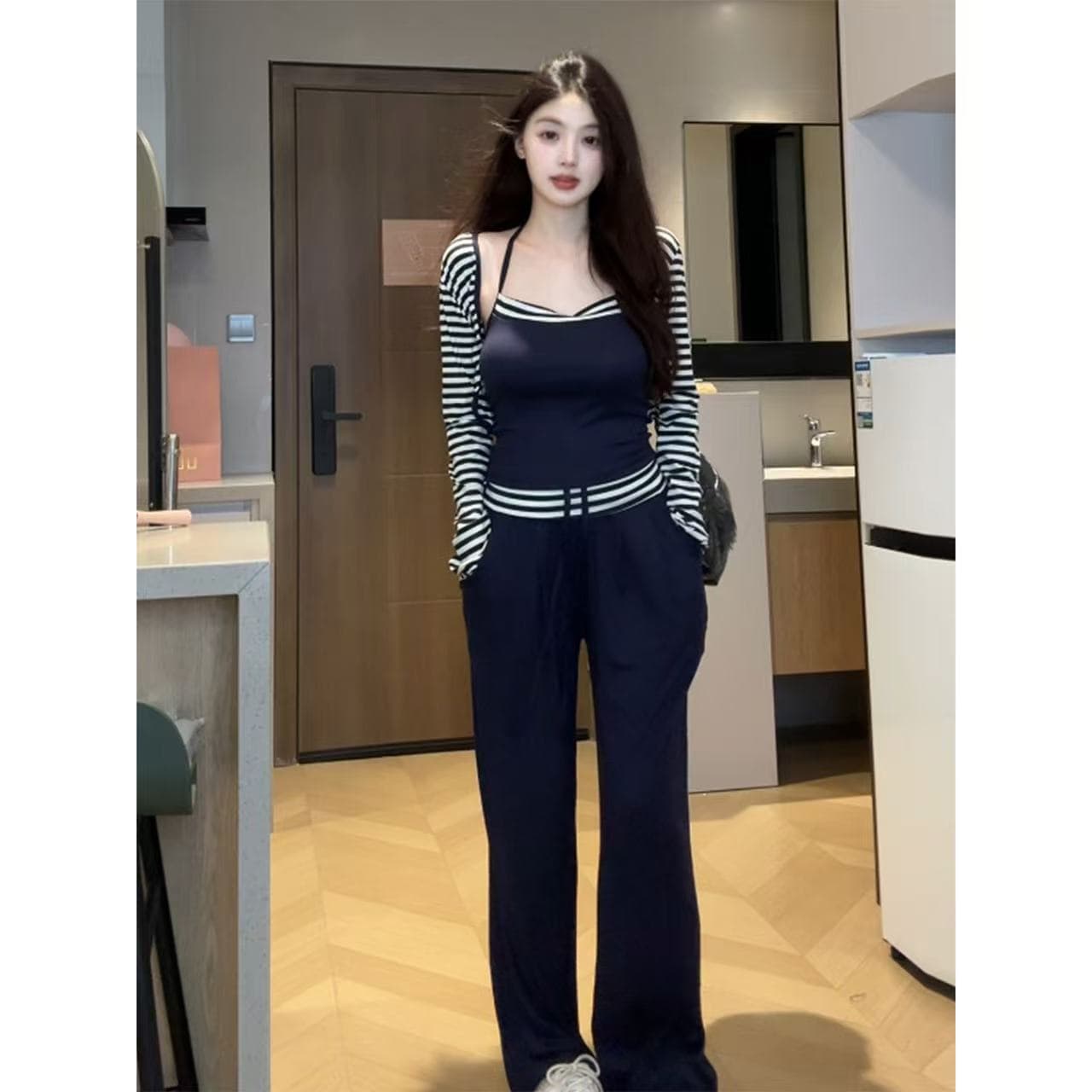 새로운 한 부서 달콤함 배색 스트라이프 튜브탑 조끼 오픈 가디건 하이웨이스트 스트라이프 캐주얼 바지 3종 세트 상세 이미지 4