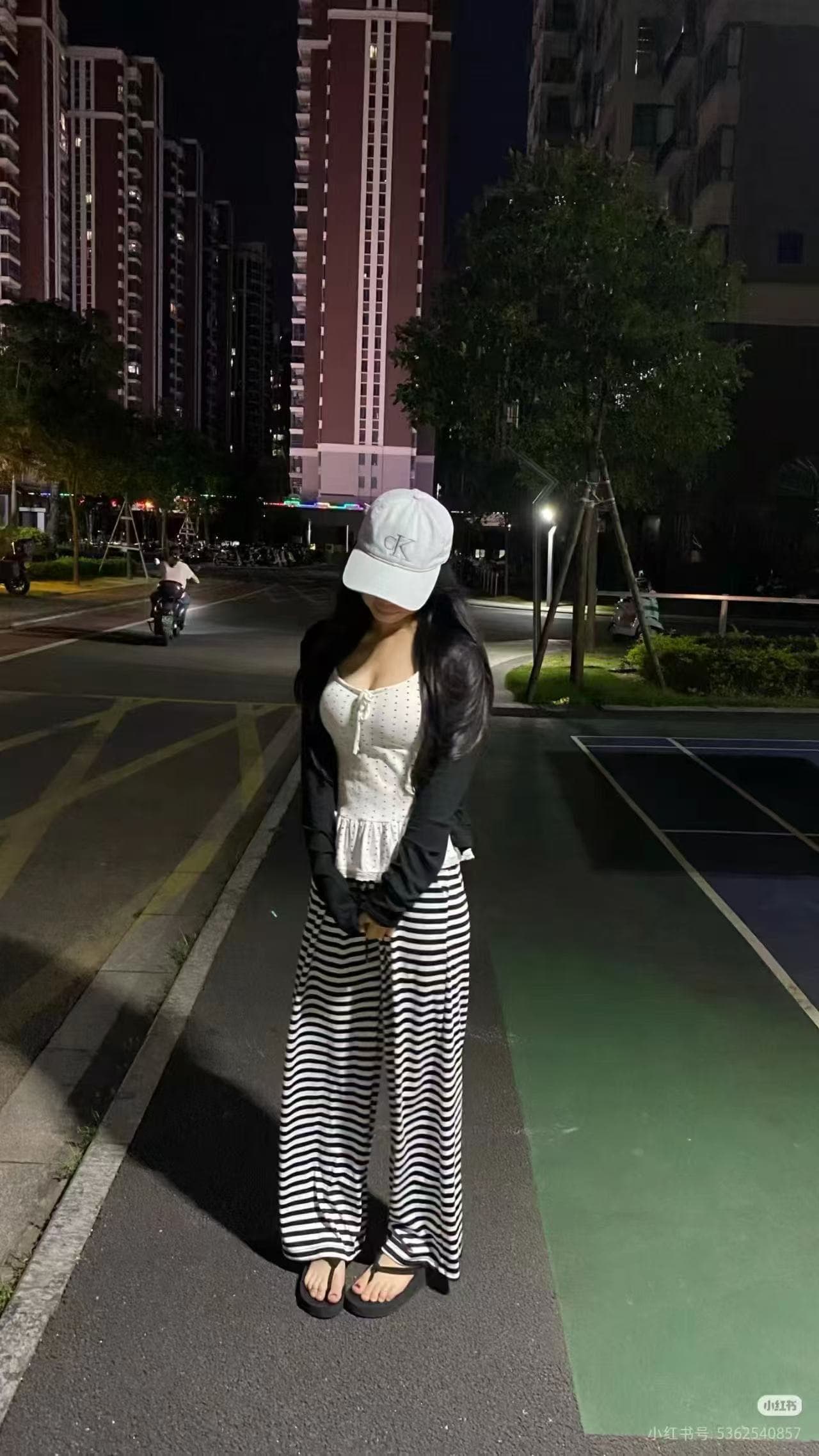 새로운 한국 스타일 패션 핫걸 오픈 가디건 도트 무늬 슬립 허리밴드 스트라이프 와이드 레그 팬츠 3종 세트 상세 이미지 3