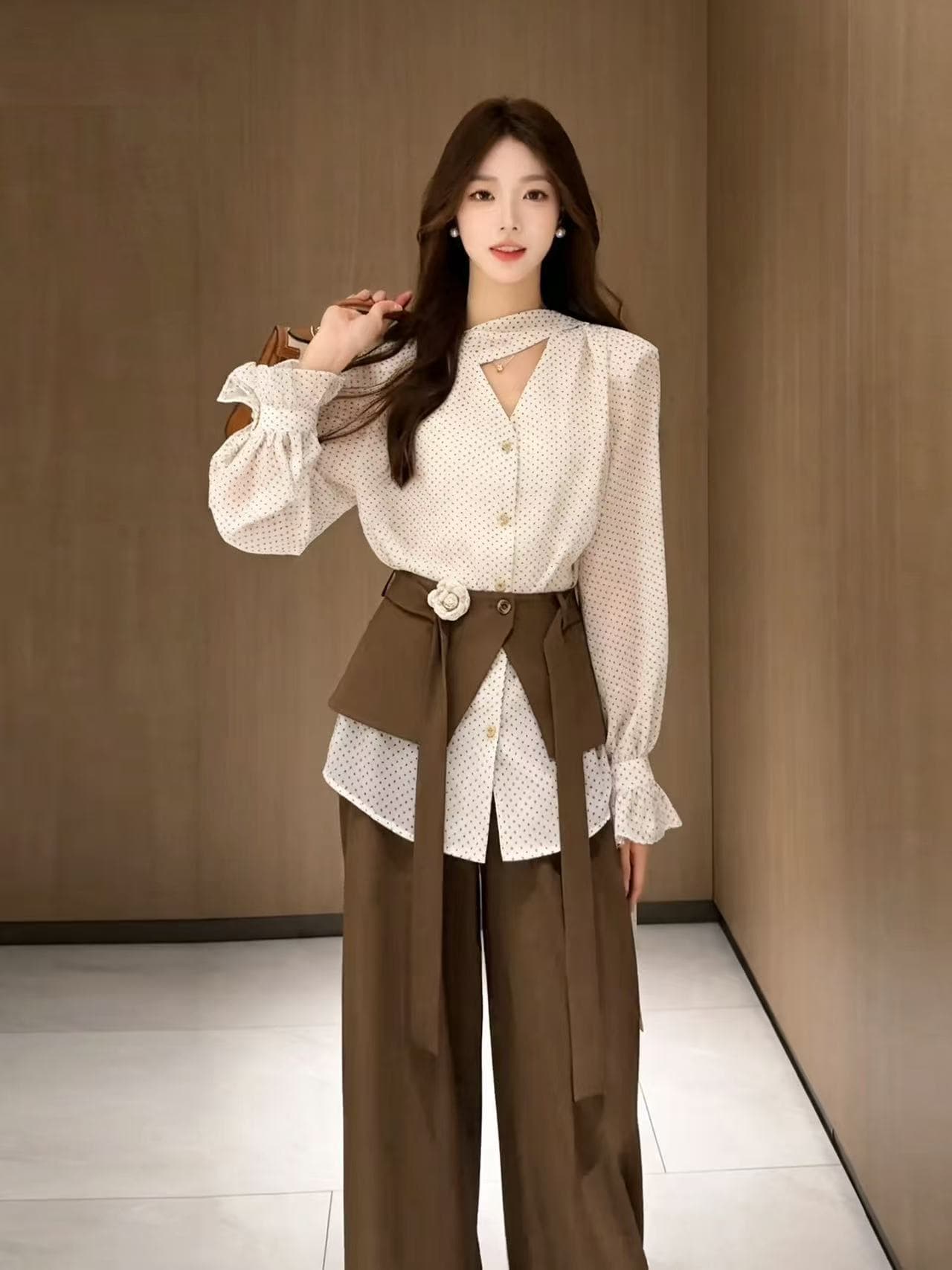 새로운 프랑스식 코치 출퇴근 V넥 도트 무늬 셔츠 하이웨이스트 도루 센스 캐주얼 바지 방귀 커튼 3 세트 상세 이미지 2