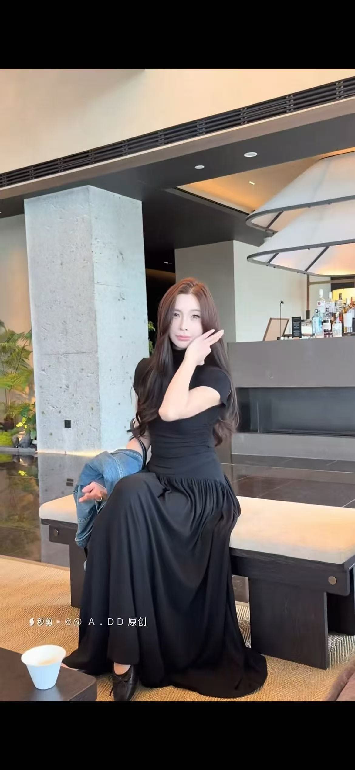 새로운 순수한 욕망 바람 섹시함 핫걸 품격 민소매 몸매 가꾸기 조끼 허리밴드 큰 진자 반신 스커트 투피스 세트 이미지 4