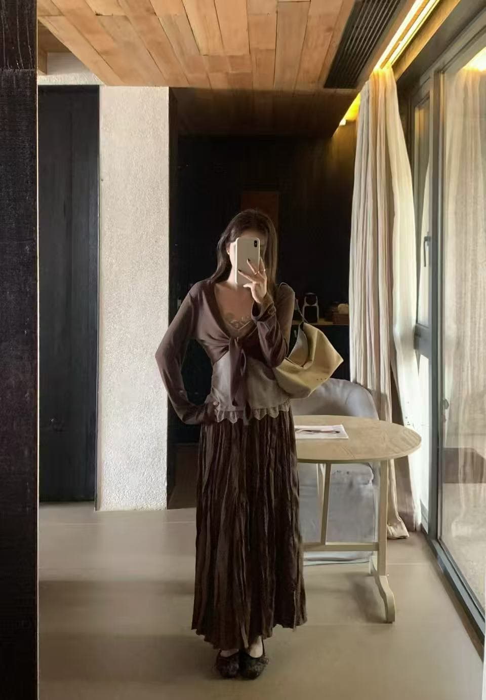 새로운 느긋한 바람 레이스업 작은 열림 셔츠 레이스 조각 슬립 허리밴드 주름 반신 스커트 3종 세트 상세 이미지 3