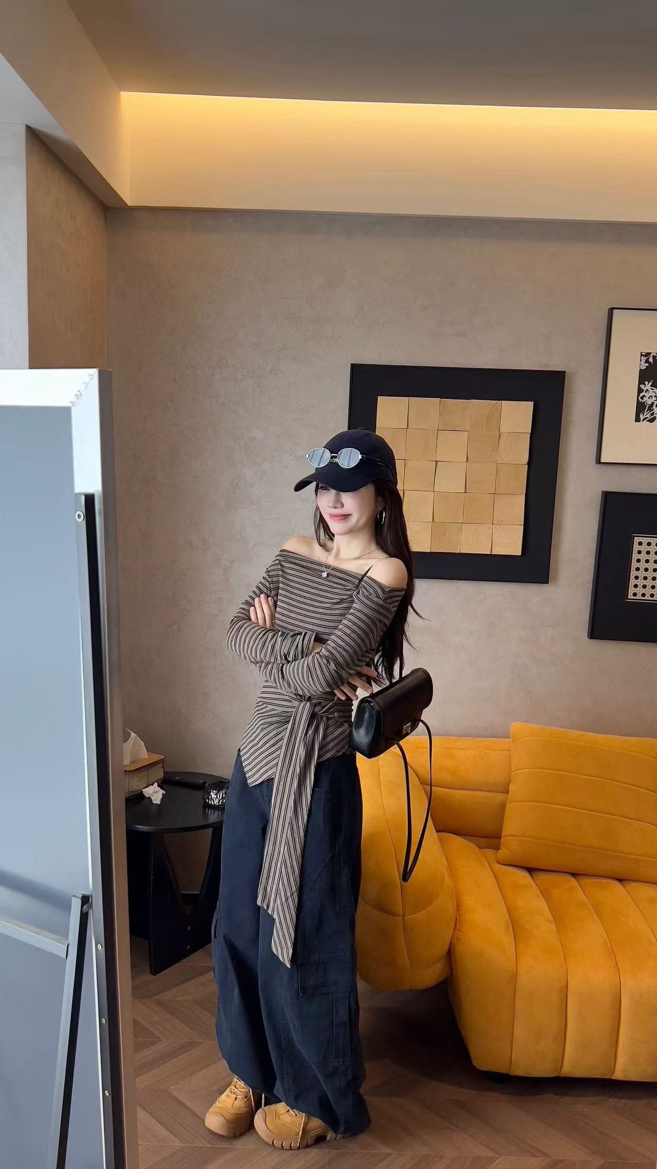 새로운 패션 연령 감소 캐주얼 비스듬한 어깨 동점 매듭 스트라이프 긴팔 맨위 하이웨이스트 워크웨어 캐주얼 바지 세트 상세 이미지 3