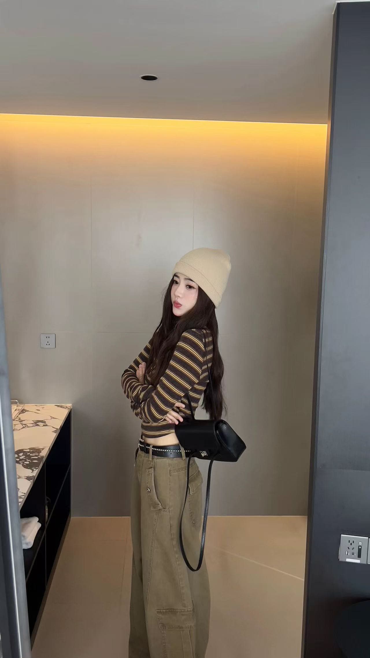 새로운 한국 스타일 패션 연령 감소 캐주얼 스트라이프 몸매 가꾸기 긴팔 맨위 하이웨이스트 워크웨어 캐주얼 바지 세트 상세 이미지 2