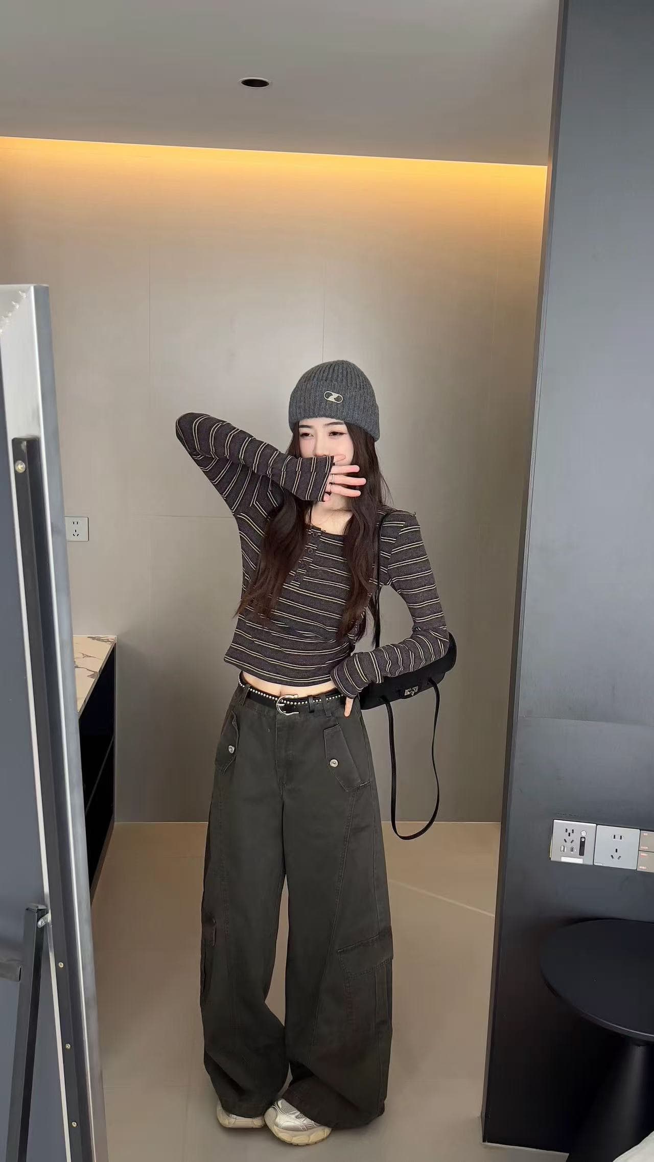 새로운 한국 스타일 패션 연령 감소 캐주얼 스트라이프 몸매 가꾸기 긴팔 맨위 하이웨이스트 워크웨어 캐주얼 바지 세트 상세 이미지 5