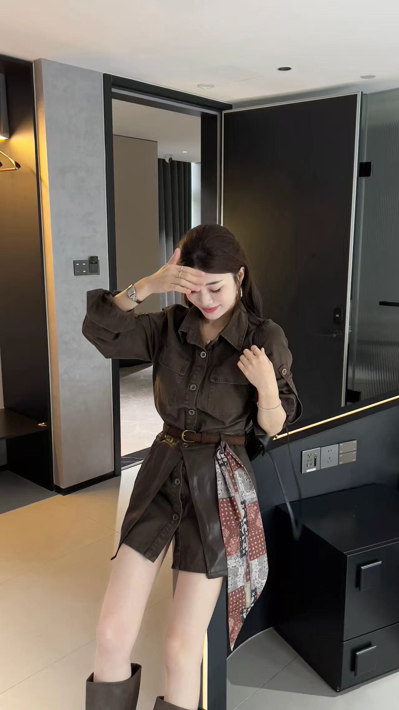 새로운 패션 슈퍼 잘 생긴 레트로 POLO 칼라 데님 롱 코트 셔츠 방귀 커튼 벨트 3 세트 이미지 5