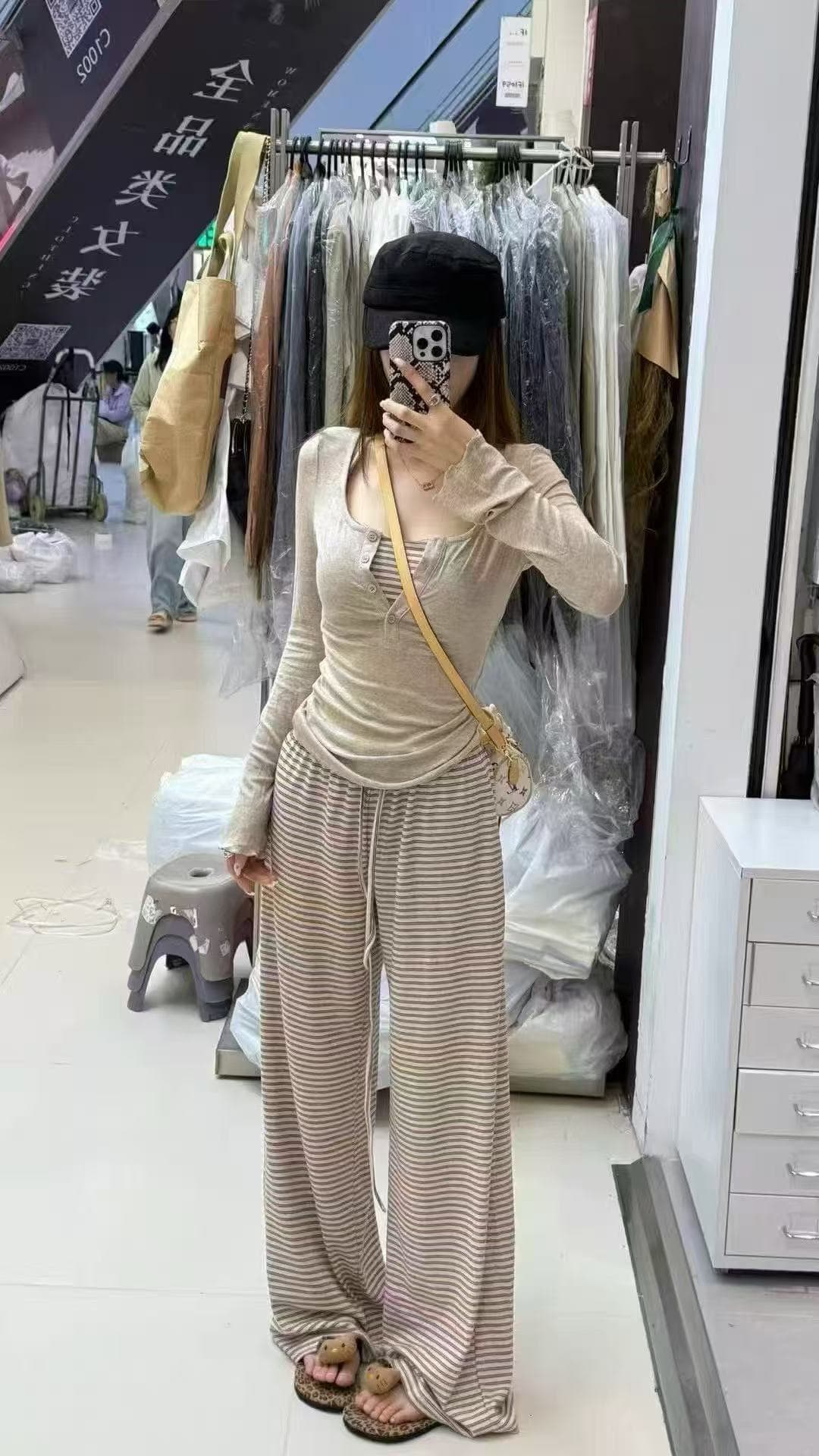 새로운 패션 핫걸 행침 목 조끼 긴팔 맨위 허리밴드 스트라이프 캐주얼 바지 3종 세트 이미지 2