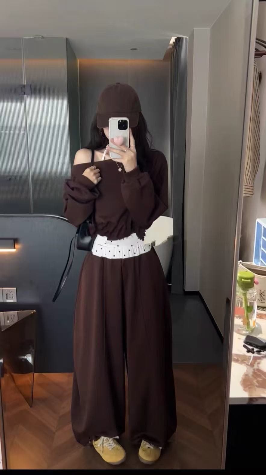 새로운 한국 스타일 비스듬한 어깨 쇼트 스타일 후드티 도트 무늬 슬립 허리밴드 캐주얼 와이드 레그 팬츠 3종 세트 상세 이미지 5