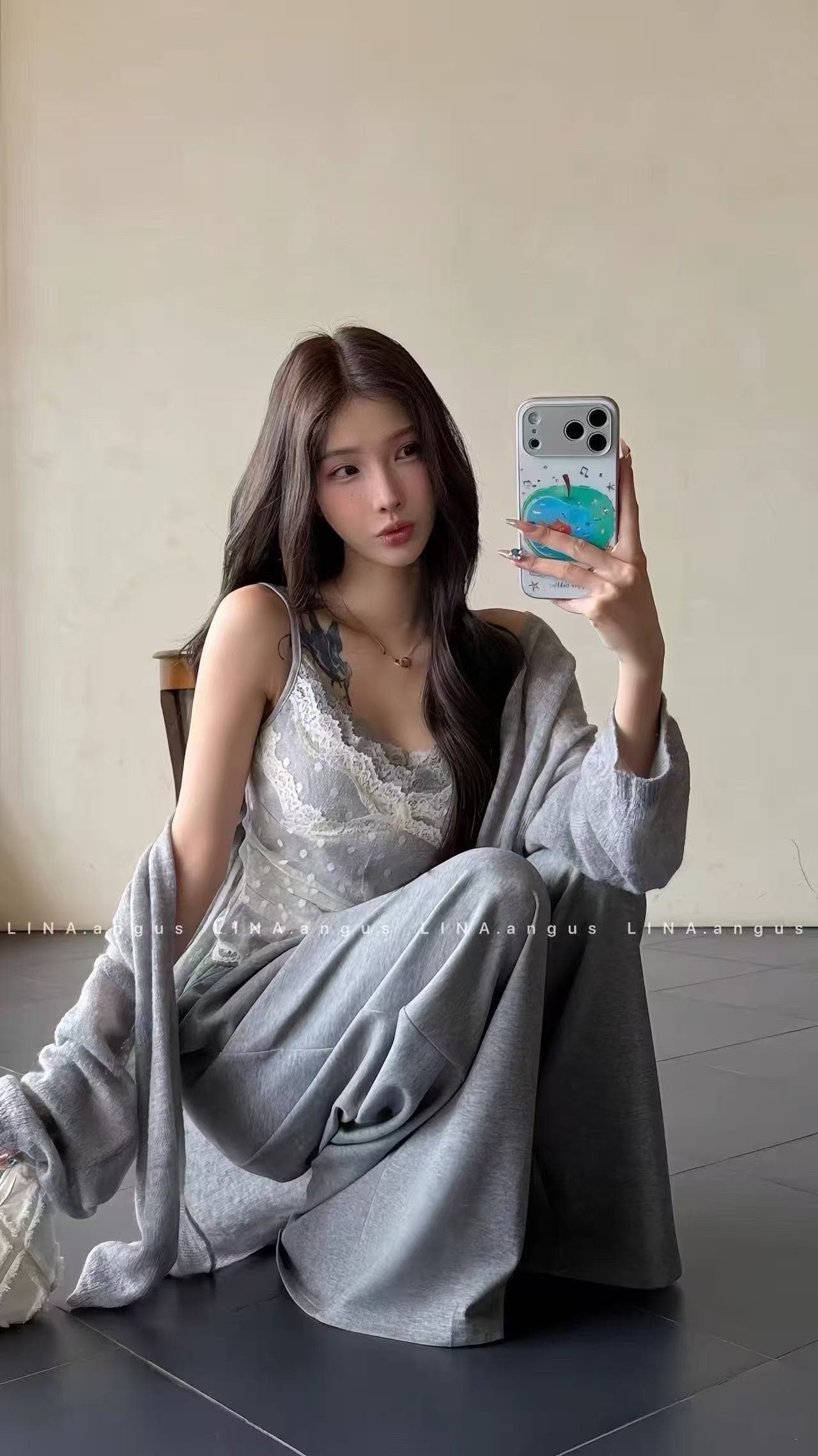 새로운 한국 스타일 패션 부드러운 슬림해 보이는 오픈 가디건 도트 무늬 레이스 슬립 하이웨이스트 와이드 레그 팬츠 3종 세트 상세 이미지 2