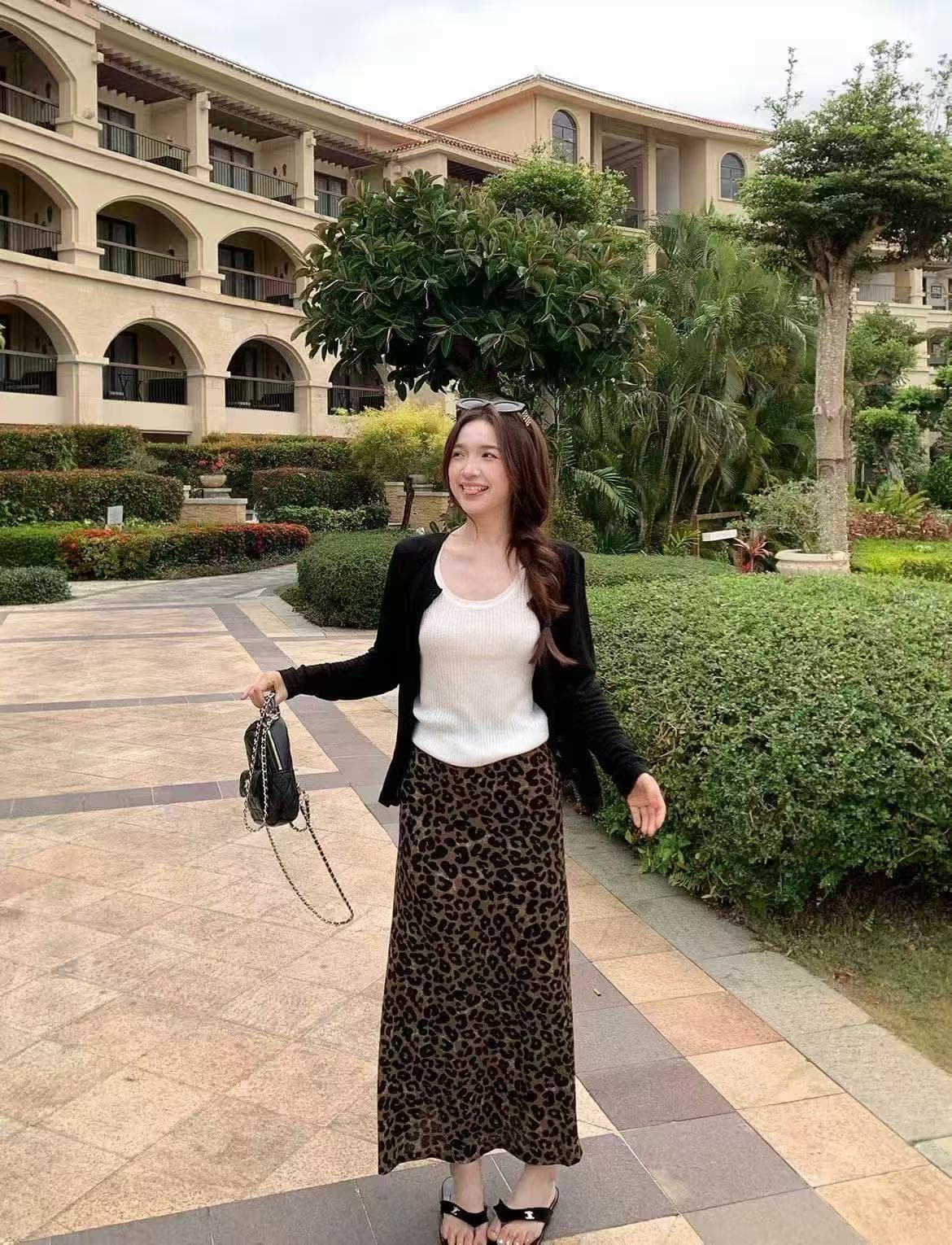 새로운 한국 스타일 패션 미니멀리즘 오픈 가디건 슬림해 보이는 조끼 허리밴드 레오파드 무늬 반신 롱 스커트 3종 세트 상세 이미지 8