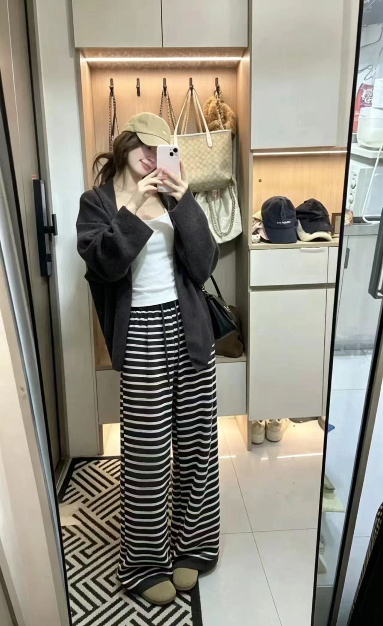 새로운 패션 루즈핏 스웨터 오픈 가디건 캐미솔 허리밴드 스트라이프 캐주얼 바지 3종 세트 상세 이미지 2