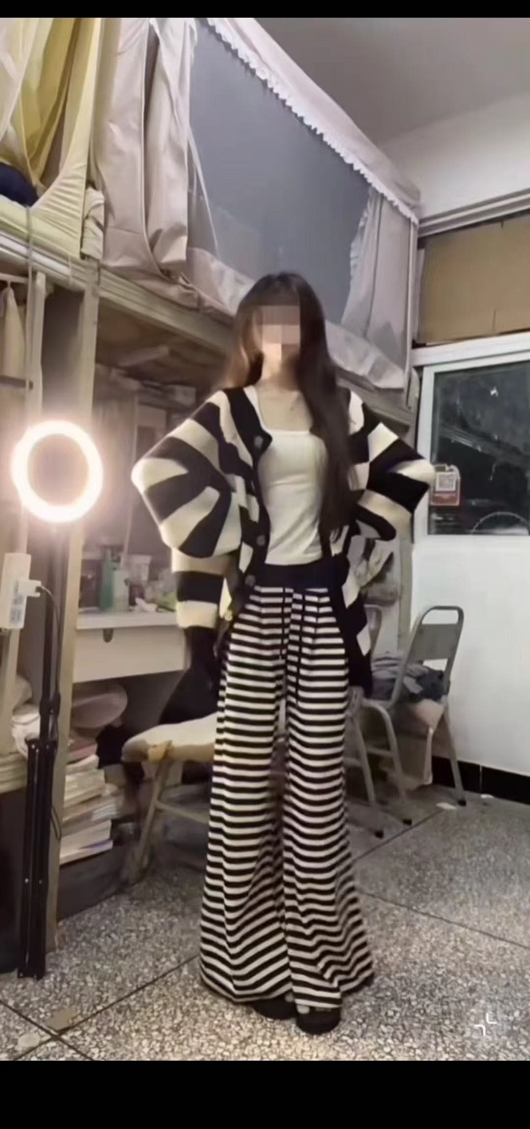 새로운 패션 루즈핏 스웨터 오픈 가디건 캐미솔 허리밴드 스트라이프 캐주얼 바지 3종 세트 이미지 2