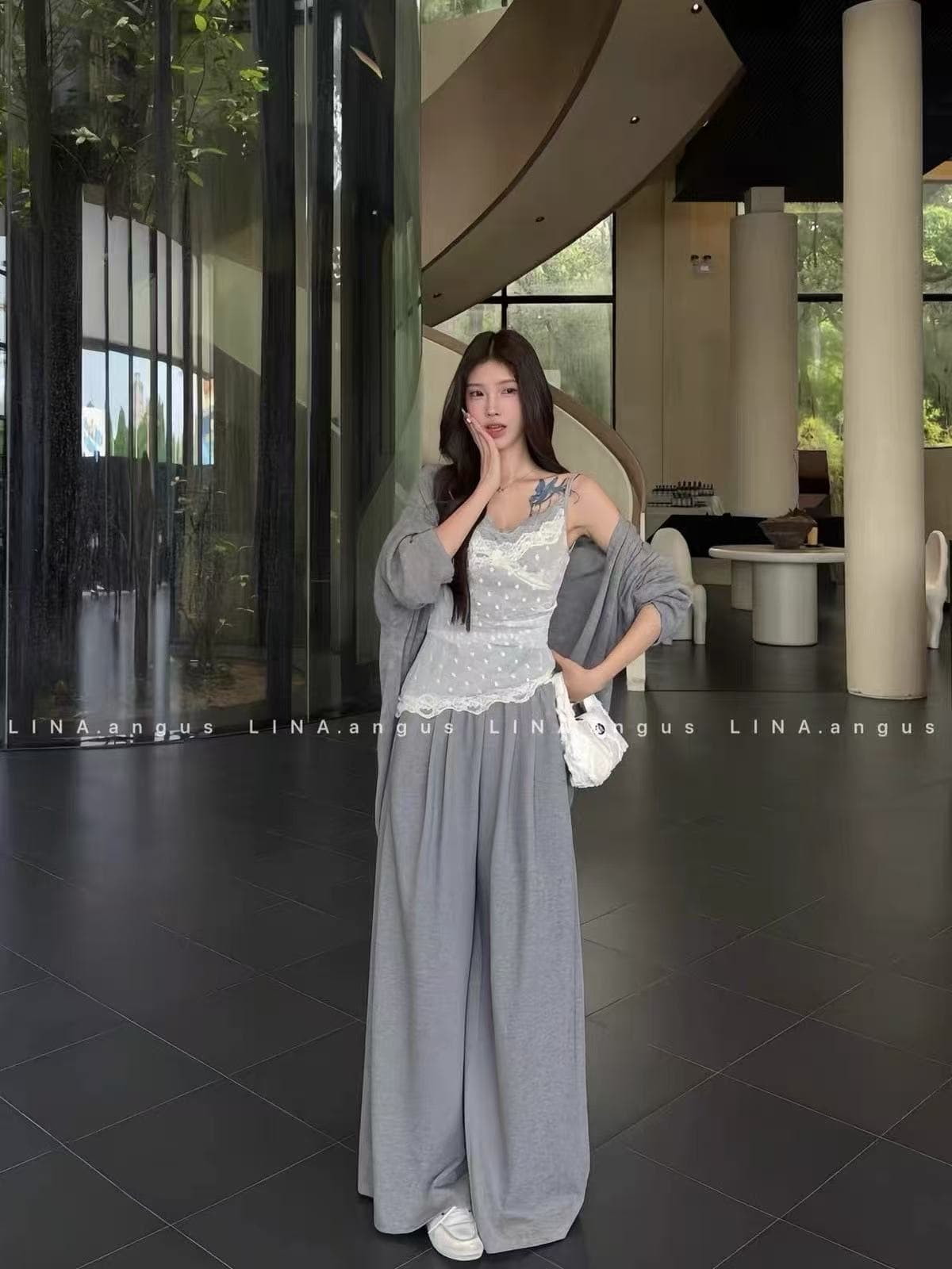 새로운 한국 스타일 패션 부드러운 슬림해 보이는 오픈 가디건 도트 무늬 레이스 슬립 하이웨이스트 와이드 레그 팬츠 3종 세트 상세 이미지 1