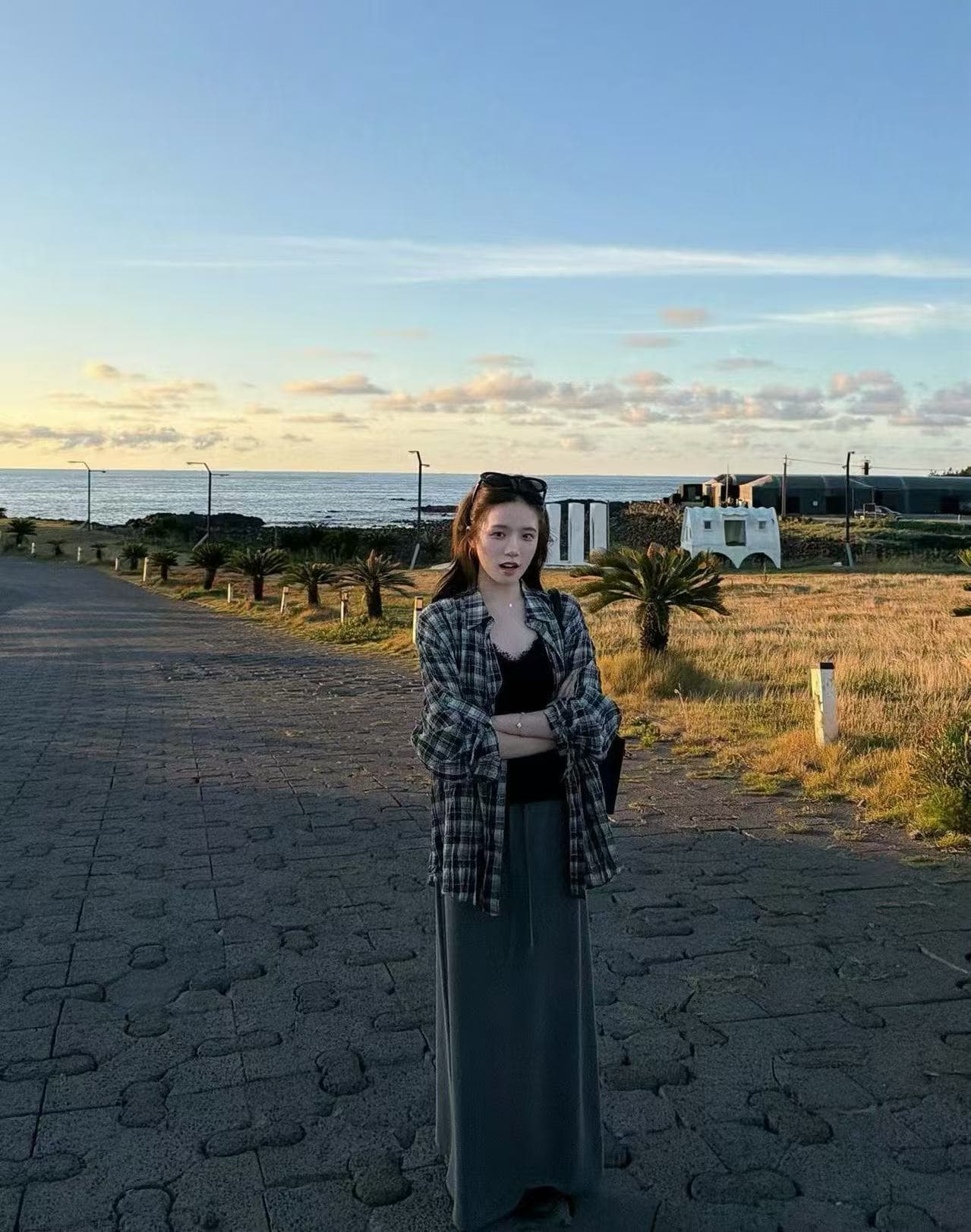새로운 패션 부드러운 슬림해 보이는 체크무늬 오픈 가디건 레이스 슬립 허리밴드 반신 스커트 3종 세트 상세 이미지 1