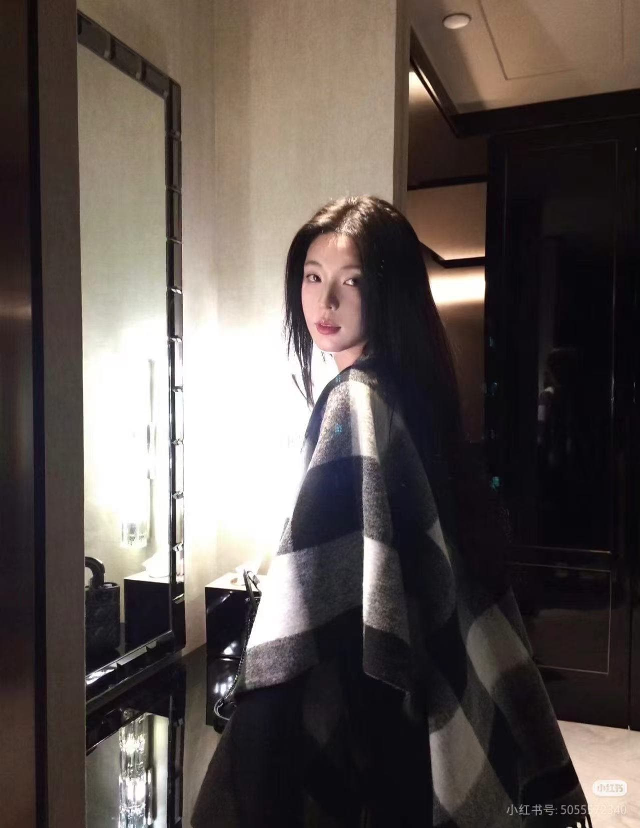 새로운 다용도 스트라이프 스카프 이중 용도 중간 길이 술 망토 몸매 가꾸기 드레스 투피스 세트 상세 이미지 7