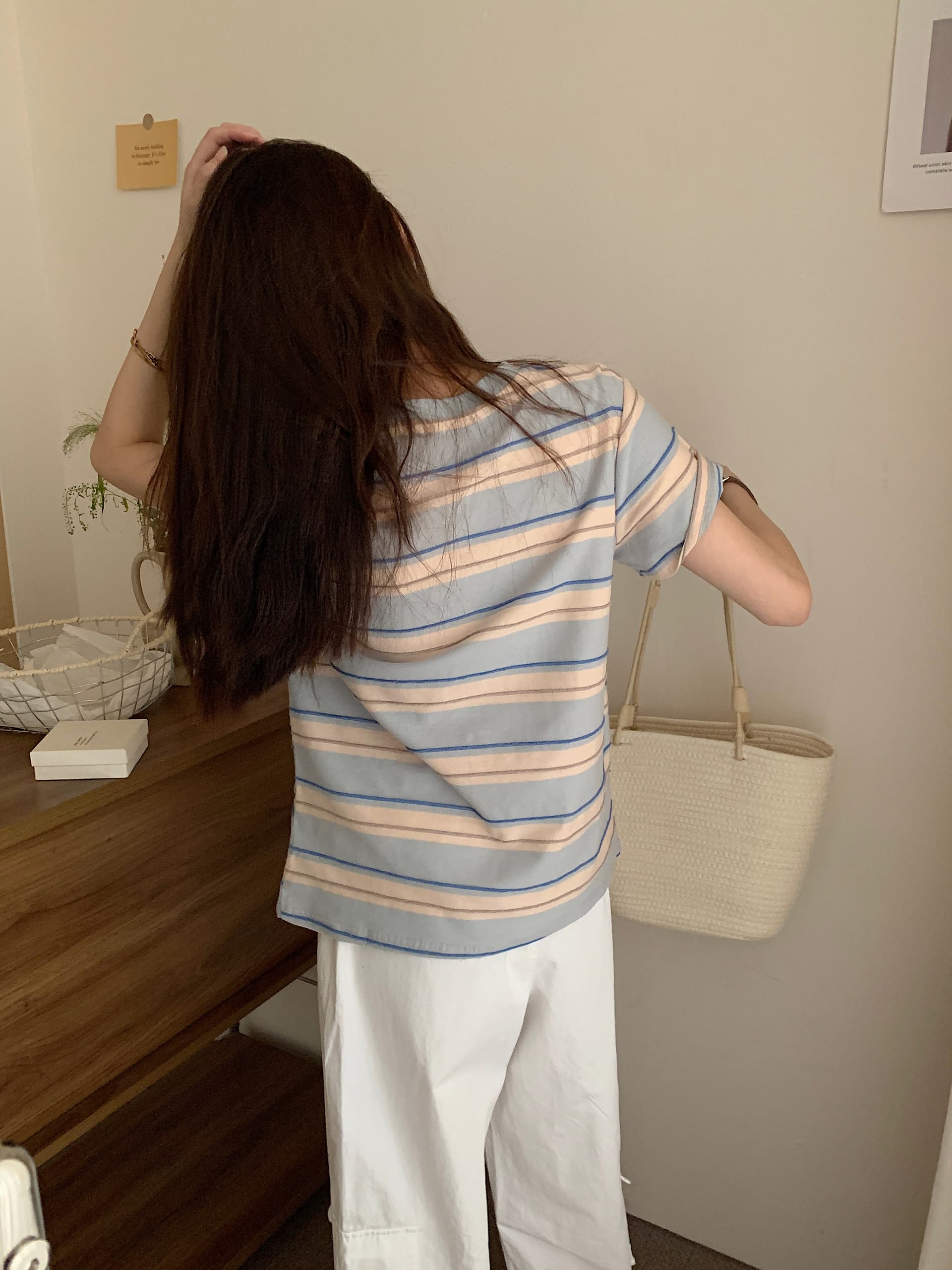 이른 봄 실사 미니멀리즘 일상 캐주얼 3 차원 질감 센스 배색 스트라이프 반팔 티셔츠 미니멀리즘 다용도 맨위 상세 이미지 9