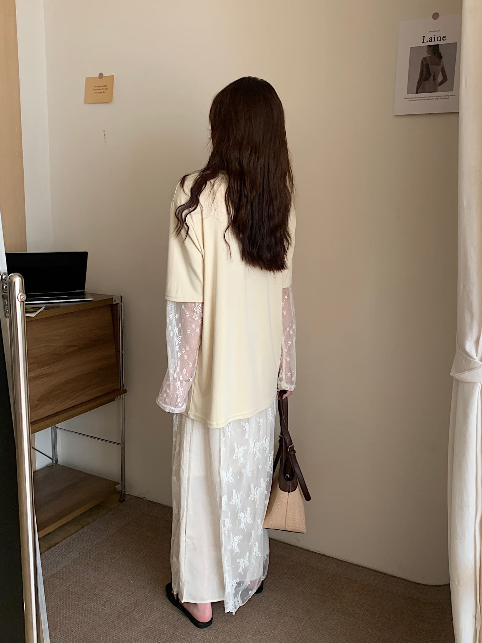 미니멀리즘 일상 레이스 조각 페이크 레이어드 패턴 긴팔 티셔츠 사실 두 조각 레이스 스트랩 반신 치마 세트 상세 이미지 5