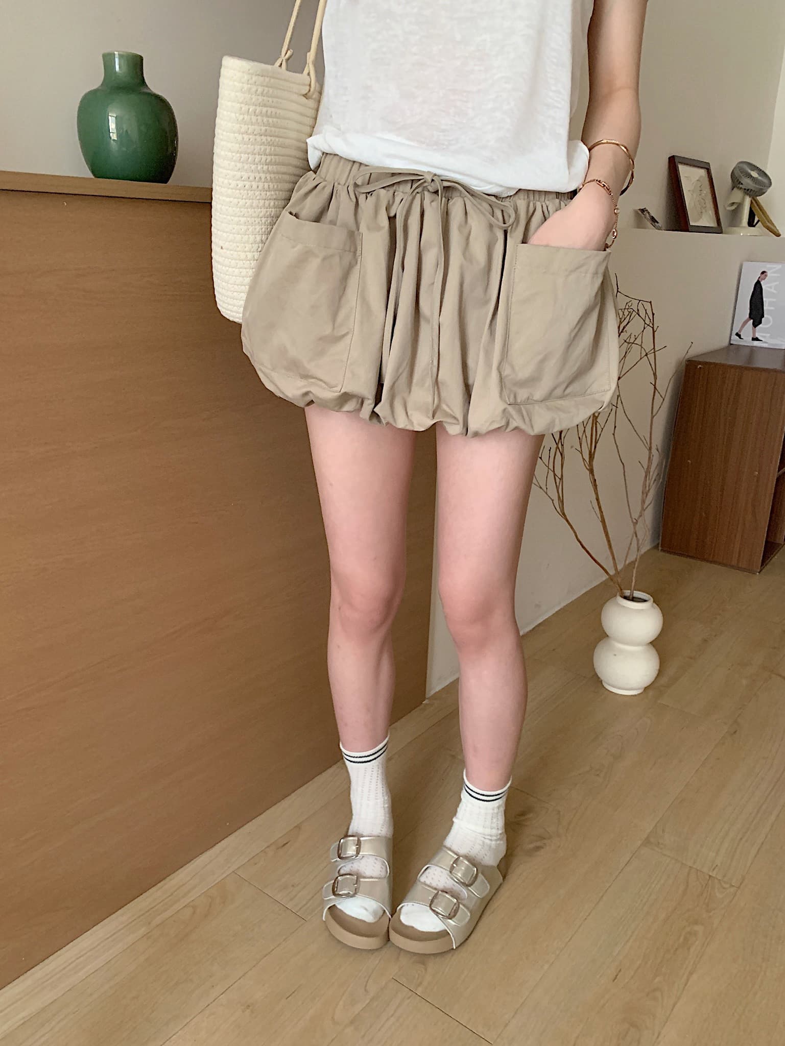실사 여름 켜기 새로운 미니멀리즘 한 부서 디자인 센스 작은 꽃밭 캐주얼 반바지 캐주얼 슬림해 보이는 다용도 치마바지 상세 이미지 5
