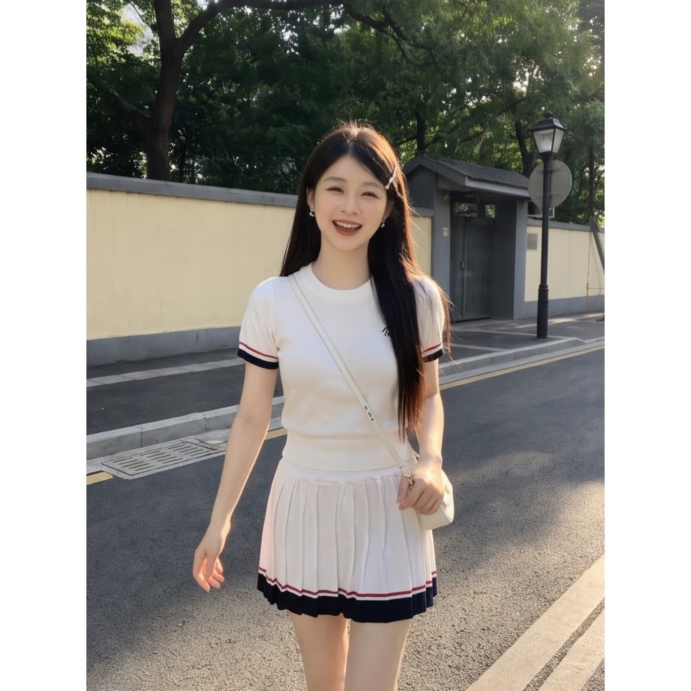 실사 재고 있음 아메리칸 레트로 화이트 니트 반팔 티셔츠 반신 미니 스커트 세트 여성 여름 몸매 가꾸기 투피스 세트 이미지 2