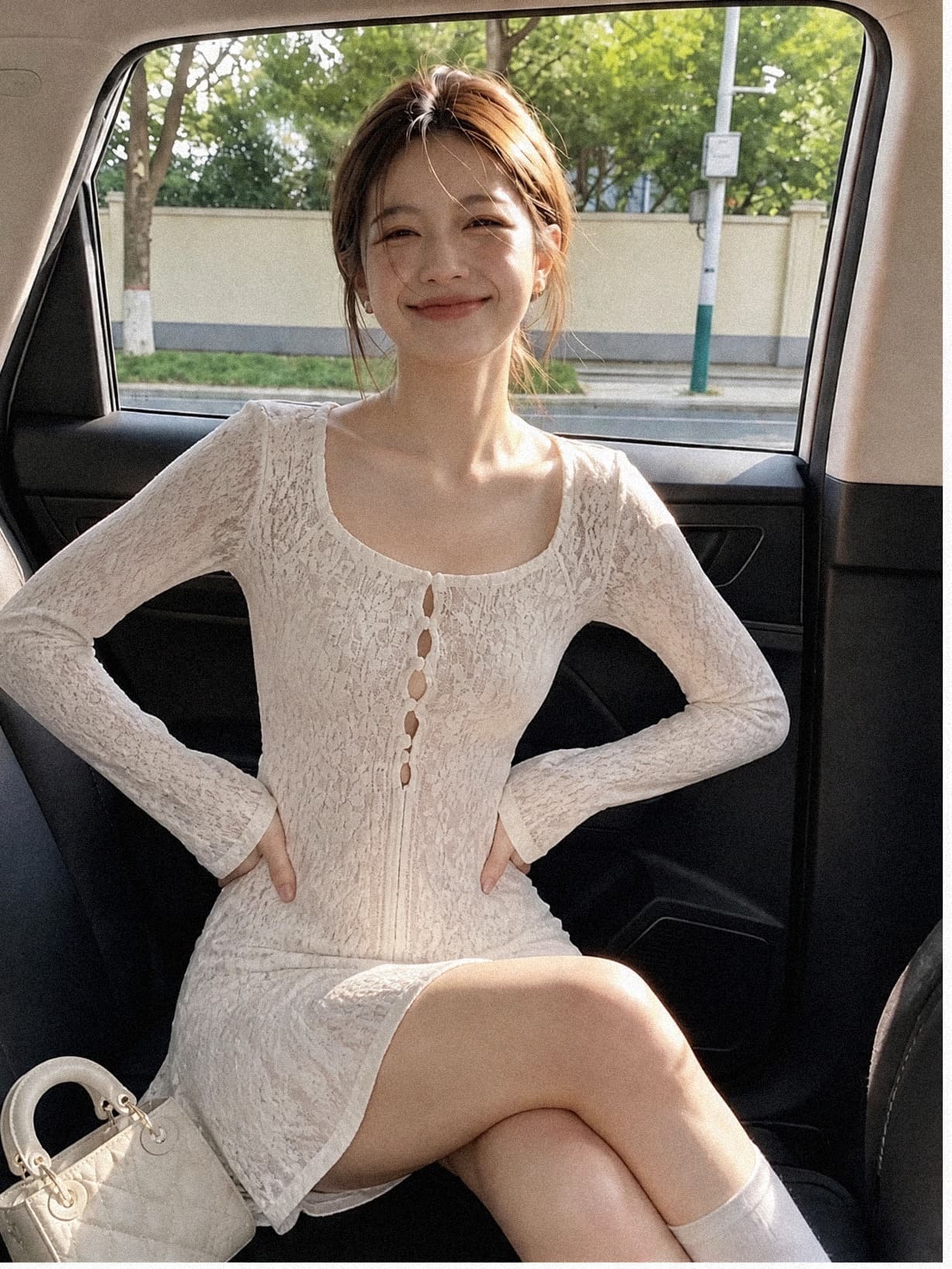 실사 재고 있음 부드러운 바람 달콤함 품격 나팔 소매 홀로우 아웃 레이스 자수 디자인 센스 드레스 상세 이미지 1
