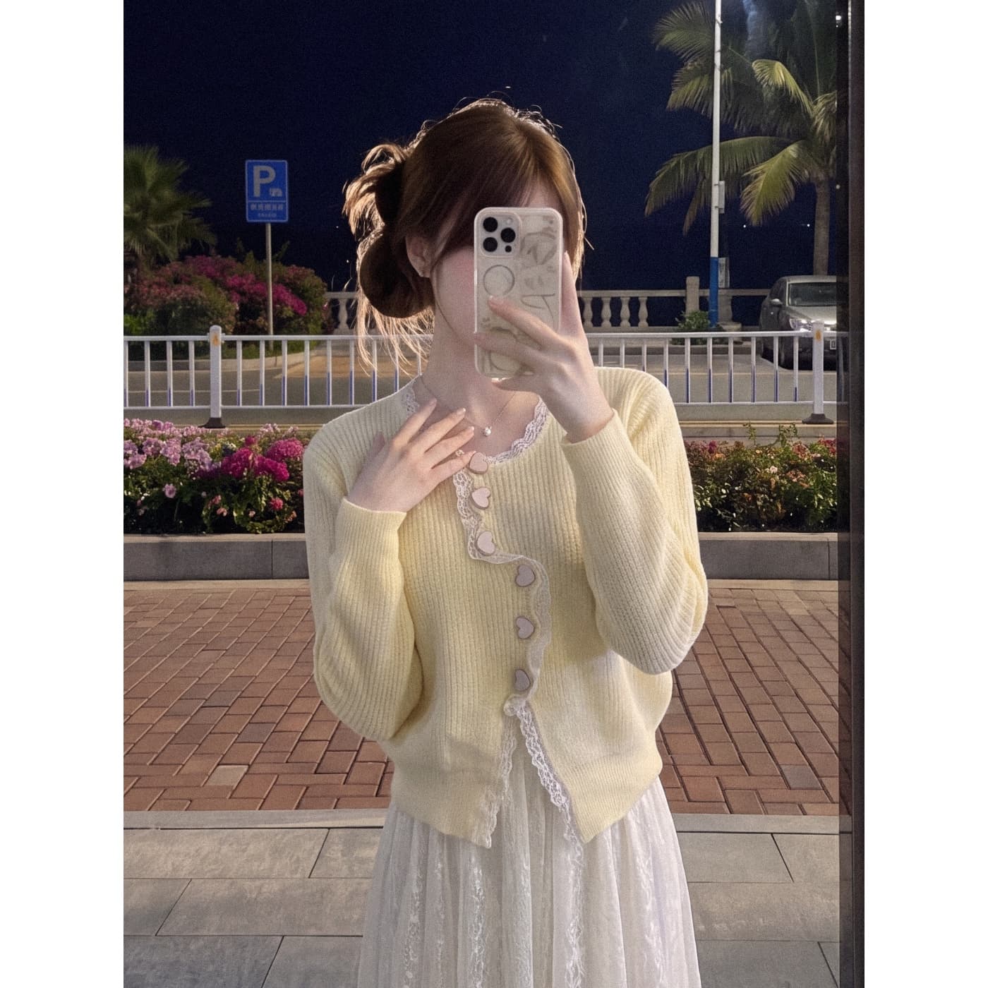 실사 재고 있음 황색 레이스 레이스 패치워크 불규칙 단추 스웨터 오픈 가디건 레이스 반신 스커트 투피스 세트 이미지 3
