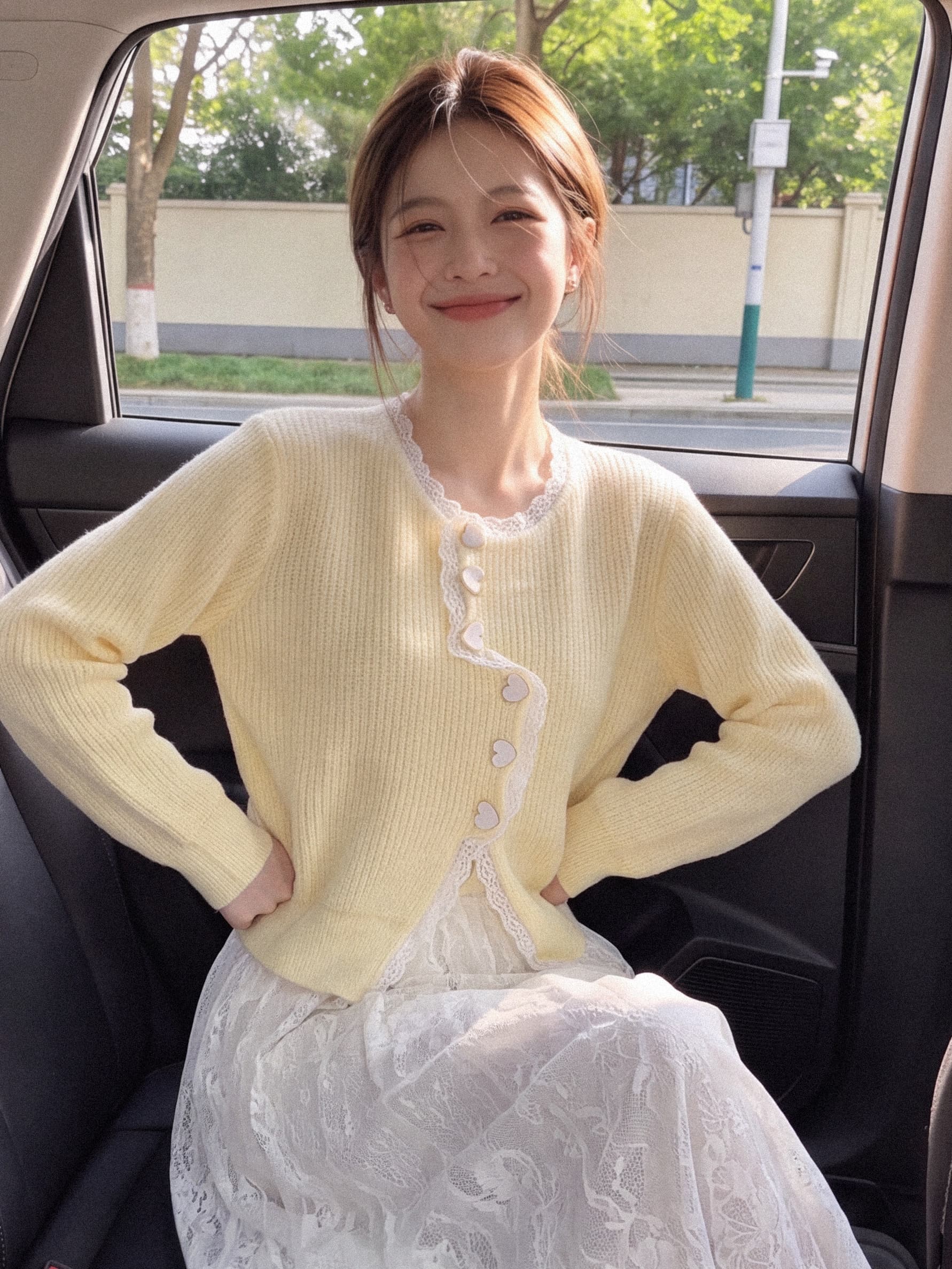실사 재고 있음 황색 레이스 레이스 패치워크 불규칙 단추 스웨터 오픈 가디건 레이스 반신 스커트 투피스 세트 상세 이미지 2