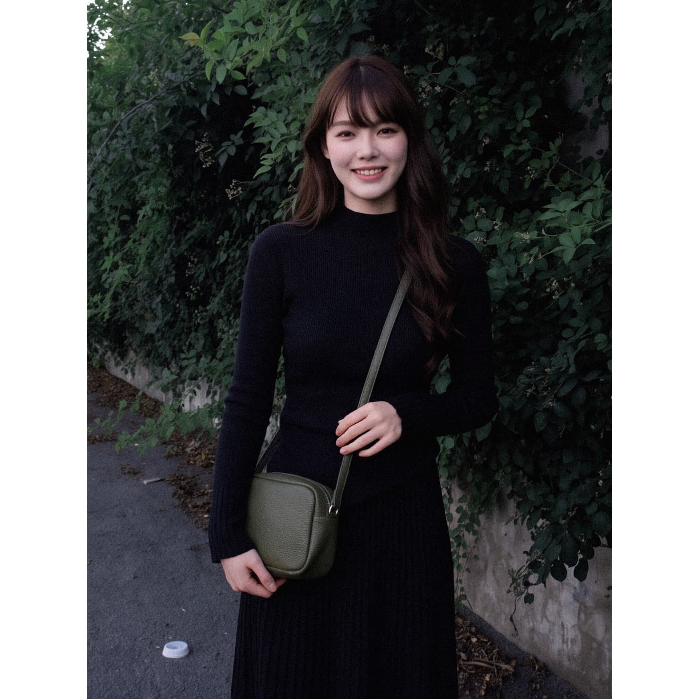 실사 재고 있음 검정색 반하이넥 니트 스웨터 맨위 한 마디 반신 스커트 가을 겨울 만나는 외출용 투피스 슈트