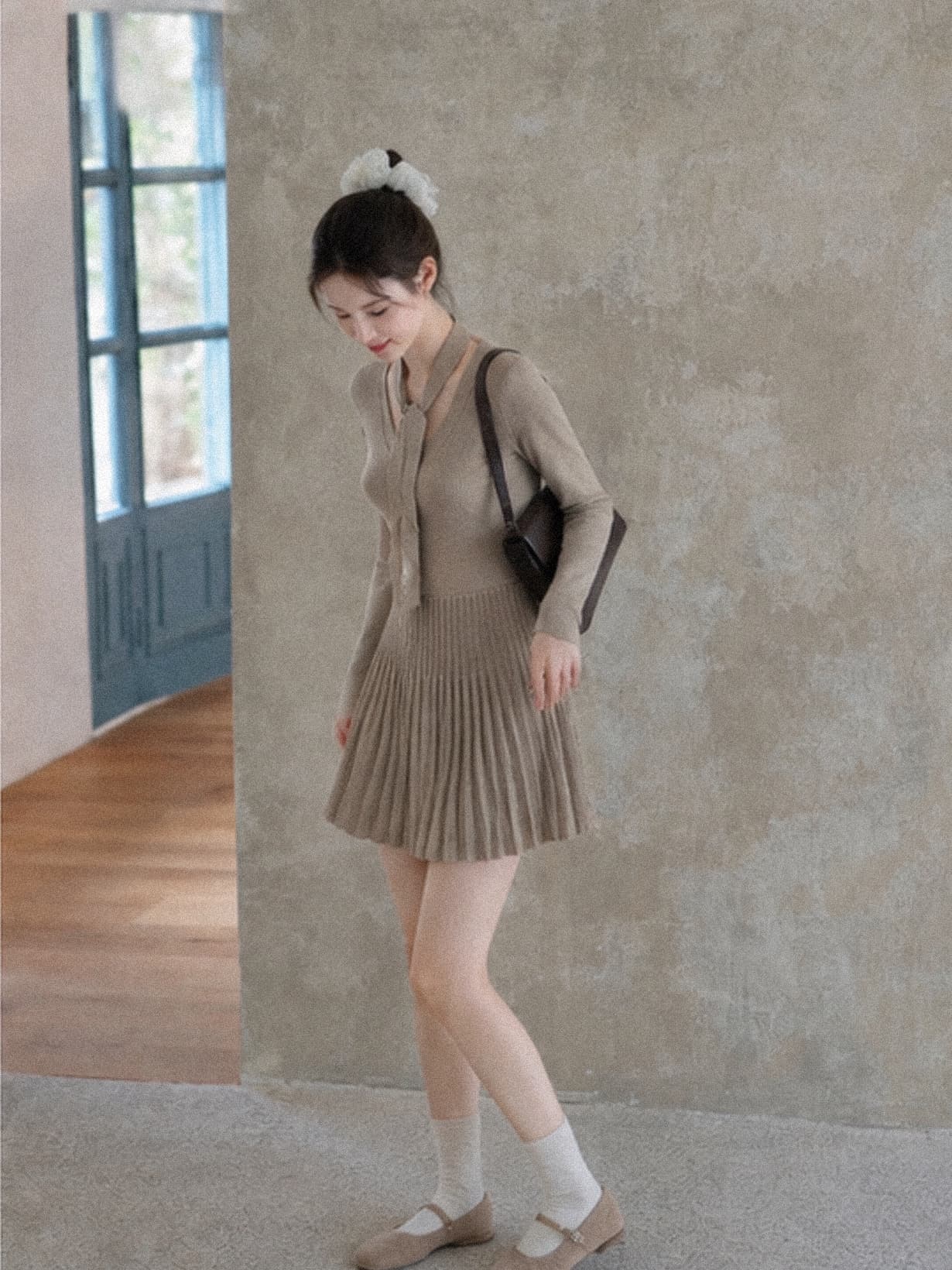 실사 재고 있음 품격 소녀 센스 레이스업 V넥 몸매 가꾸기 드레스 부유 한 가족 천 골드 miu 부서 착용 가져 가라. 가을 상세 이미지 8