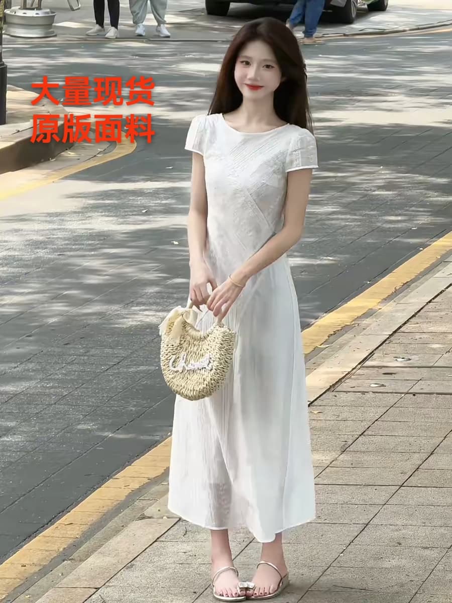 작은 키 프랑스식 품격 패치워크 화이트 여성 드레스 여름 2026 새로운 올해 인기 폭발 치마 롱 스커트