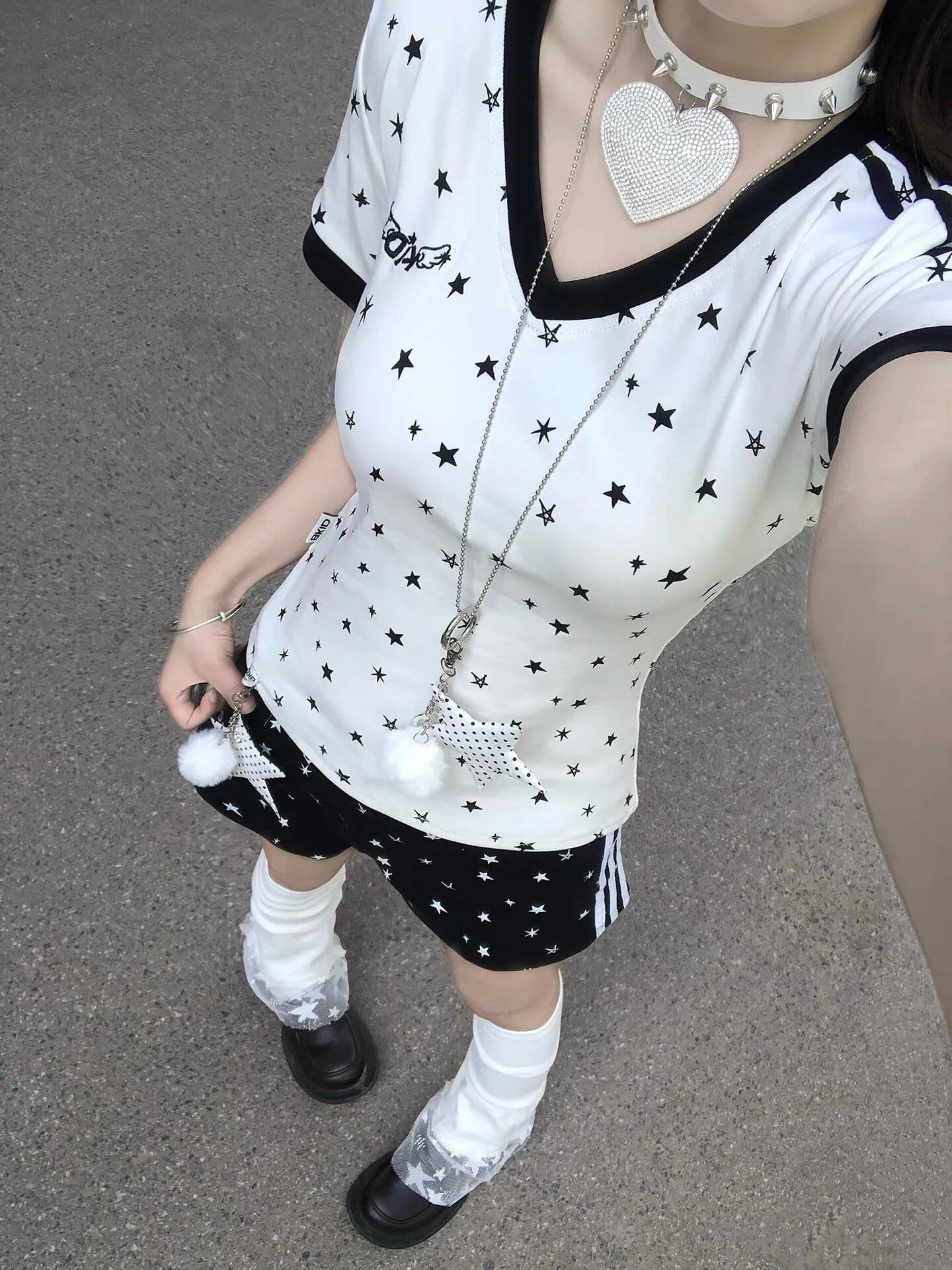 아메리칸 핫걸 별 프린트 세트 여성 여름 학생 루즈핏 다용도 V넥 반바지 투피스 세트 상세 이미지 2