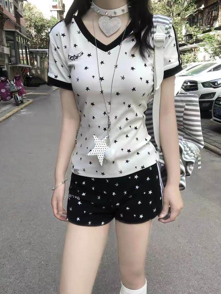아메리칸 핫걸 별 프린트 세트 여성 여름 학생 루즈핏 다용도 V넥 반바지 투피스 세트 상세 이미지 4