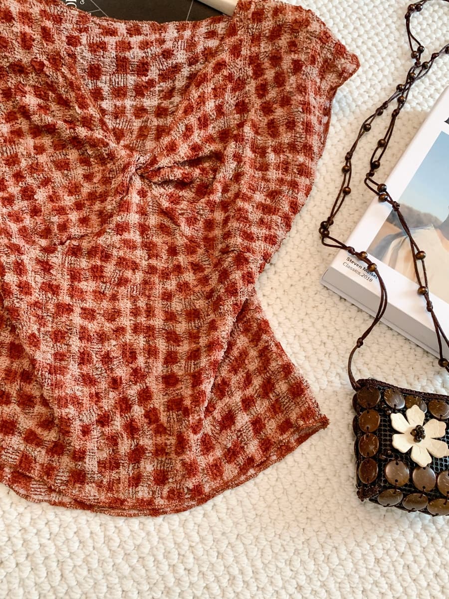 순수한 욕망 바람 빨간색 체크무늬 V넥 조끼 여성 2026 여름 새로운 달콤한 핫걸 비틀림 작은 셔츠 민소매 허리 수축 맨위 상세 이미지 5