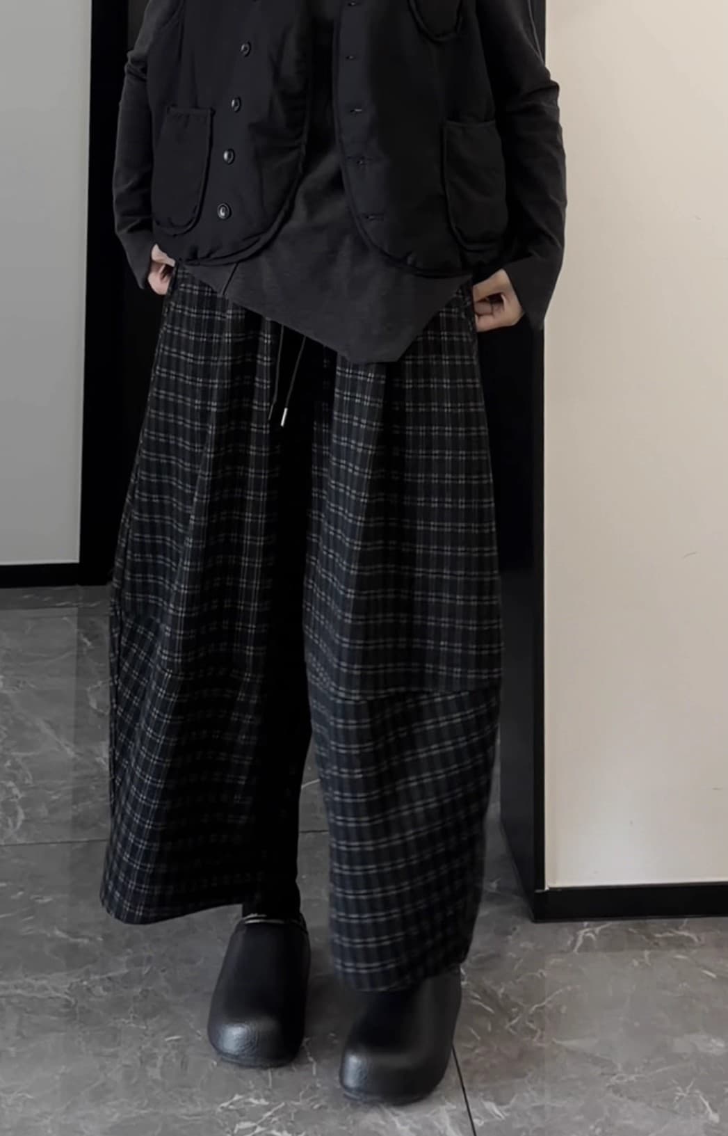 모직 레트로 느긋한 바람 체크무늬 캐주얼 모통이 칼 바지 여성 봄 가을 높은 품질 와이드 레그 팬츠 배기 바지 상세 이미지 6