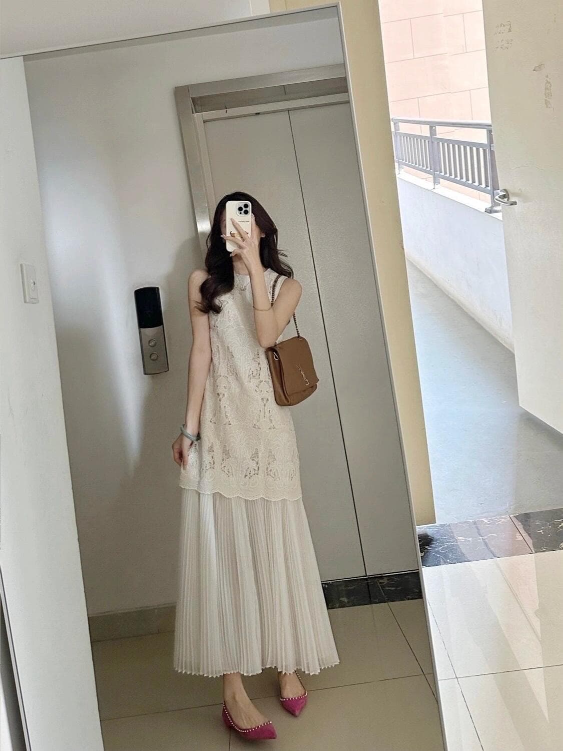 화이트 홀로우 아웃 광장 칼라 거품 소매 여성 드레스 여름 여름 작은 대중 디자인 순수한 롱 스커트 프랑스식 차 휴식 치마 이미지 3