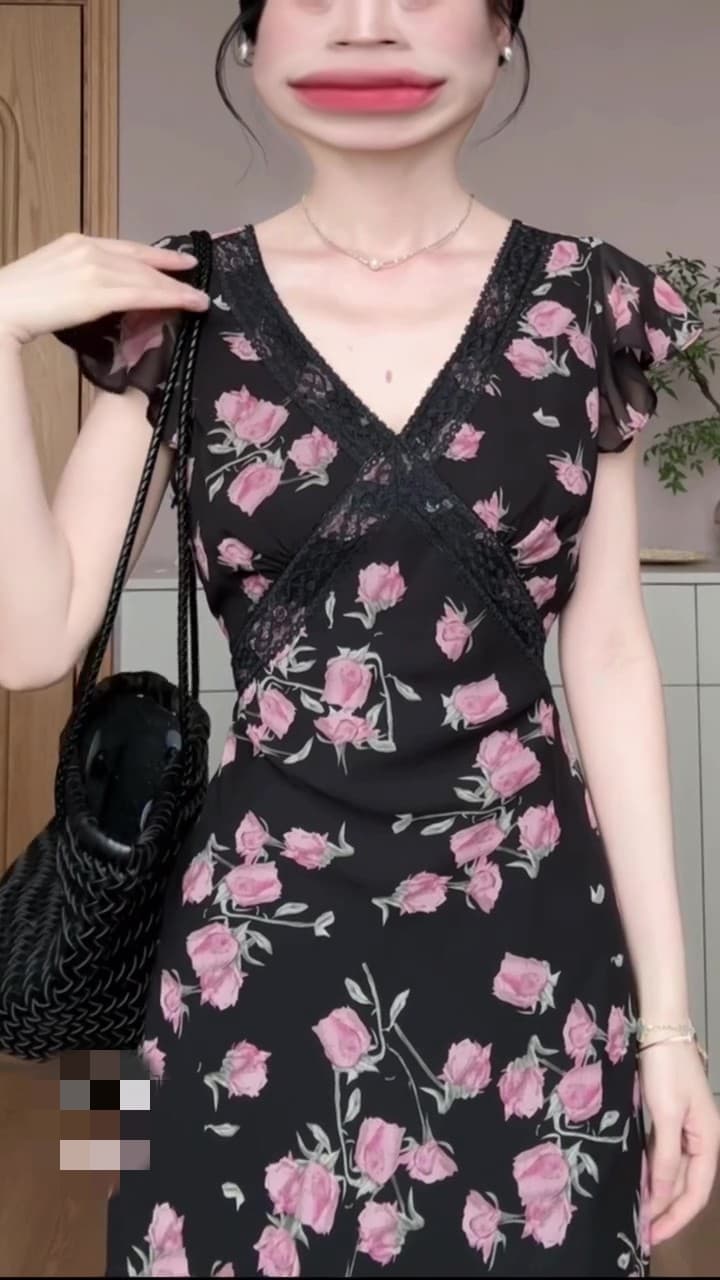 검정색 V넥 장미 꽃무늬 여성 드레스 2026 여름 새로운 품격 허리 수축 레이스 작은 날다 소매 쉬폰 롱 스커트 상세 이미지 1