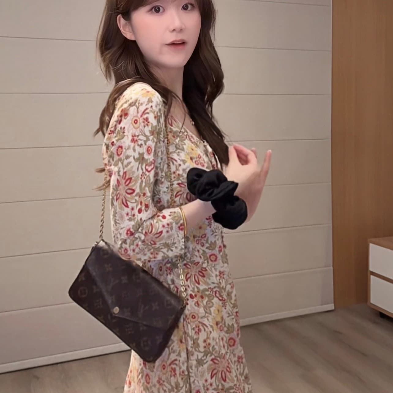 여름 새로운 미니멀리즘 몸매 가꾸기 부드러운 꽃무늬 드레스 이미지 5