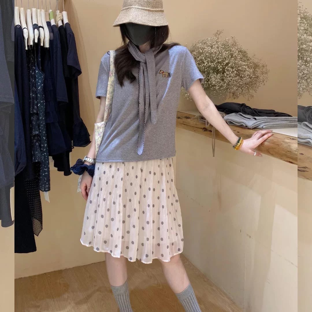 자이언트 잘 생긴 여름 드레스 전체 집합 느슨함 센스 착용 가져 가라. 작은 말 자수 긍정적 인 어깨 회색 티셔츠 도트 무늬 반신 치마 세트 이미지 5