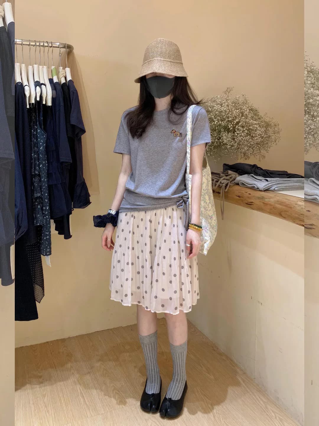 자이언트 잘 생긴 여름 드레스 전체 집합 느슨함 센스 착용 가져 가라. 작은 말 자수 긍정적 인 어깨 회색 티셔츠 도트 무늬 반신 치마 세트 상세 이미지 4